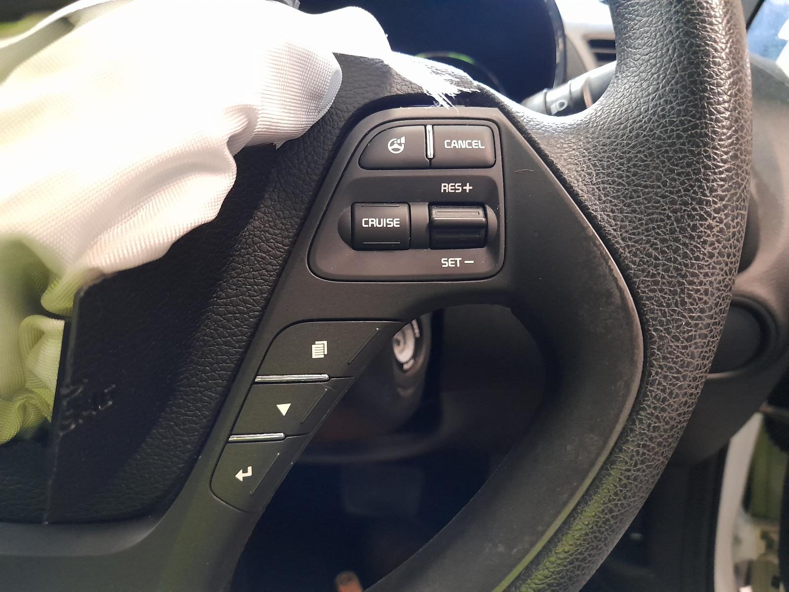 View Auto part Radio/Cd/Dvd/Sat/Tv Kia Cerato 2014