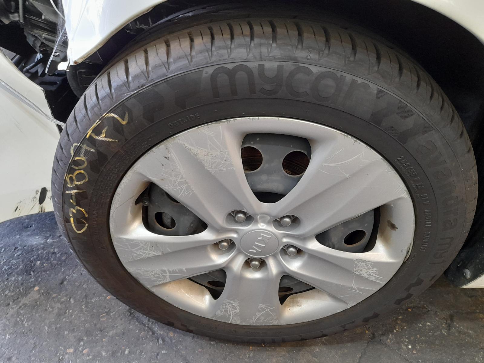 View Auto part Radio/Cd/Dvd/Sat/Tv Kia Cerato 2014