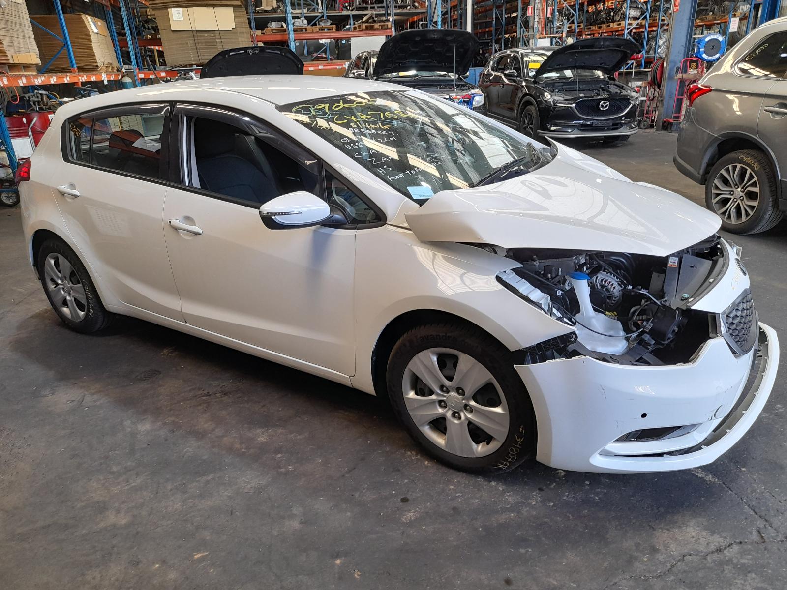 View Auto part Radio/Cd/Dvd/Sat/Tv Kia Cerato 2014