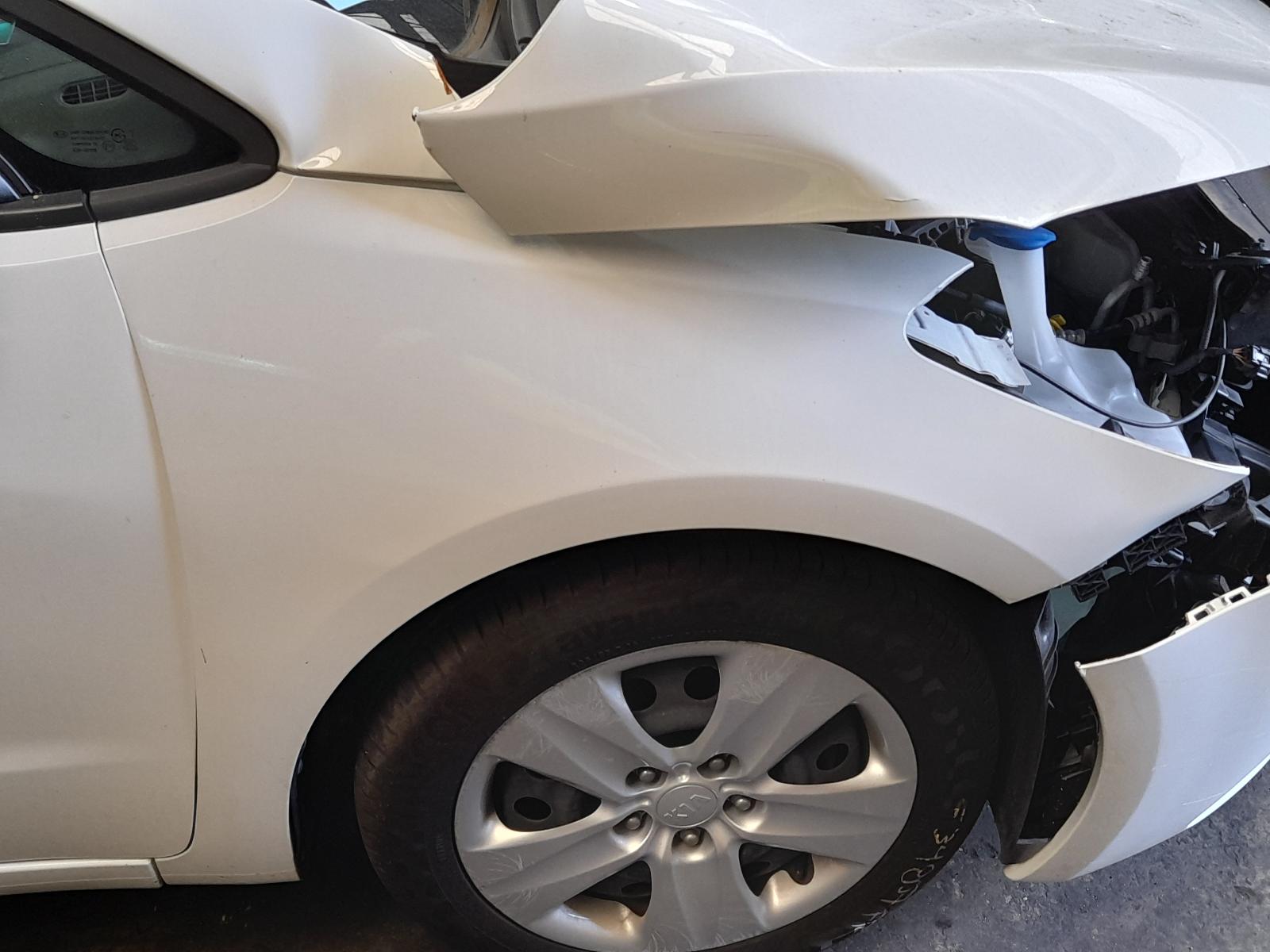 View Auto part Radio/Cd/Dvd/Sat/Tv Kia Cerato 2014