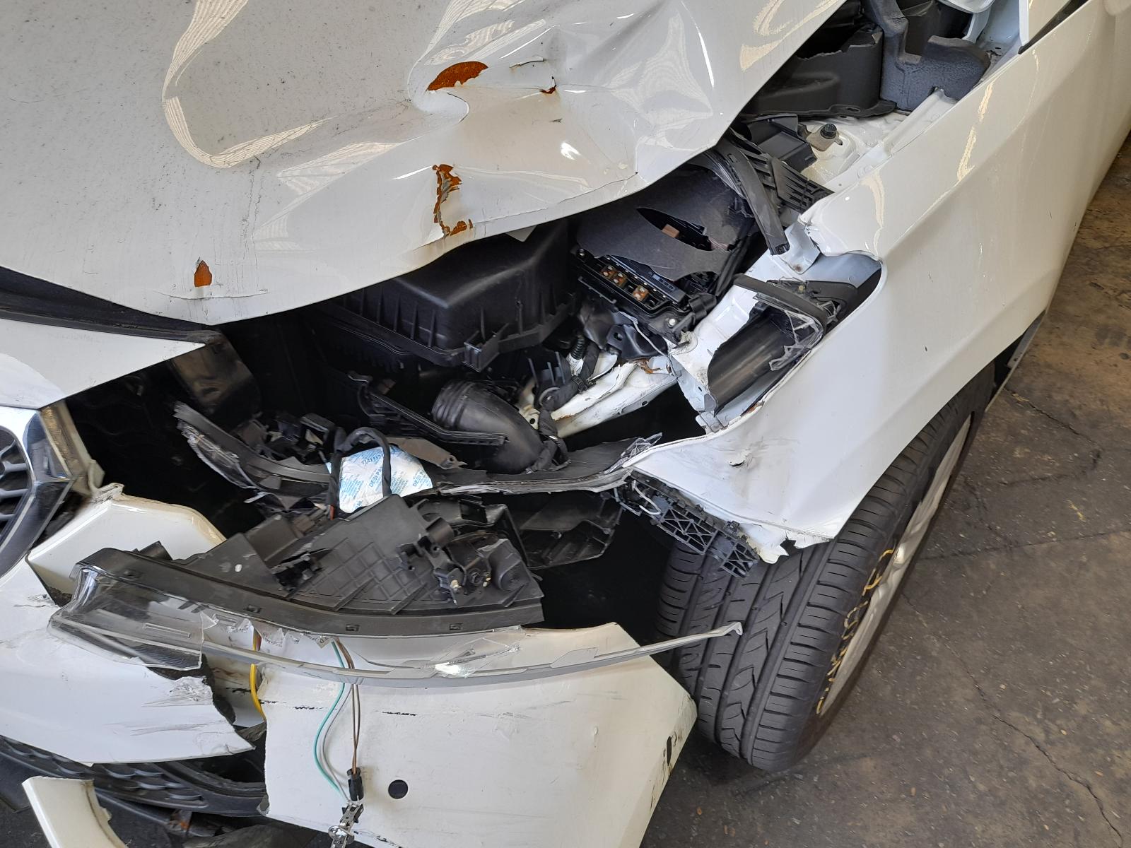 View Auto part Radio/Cd/Dvd/Sat/Tv Kia Cerato 2014