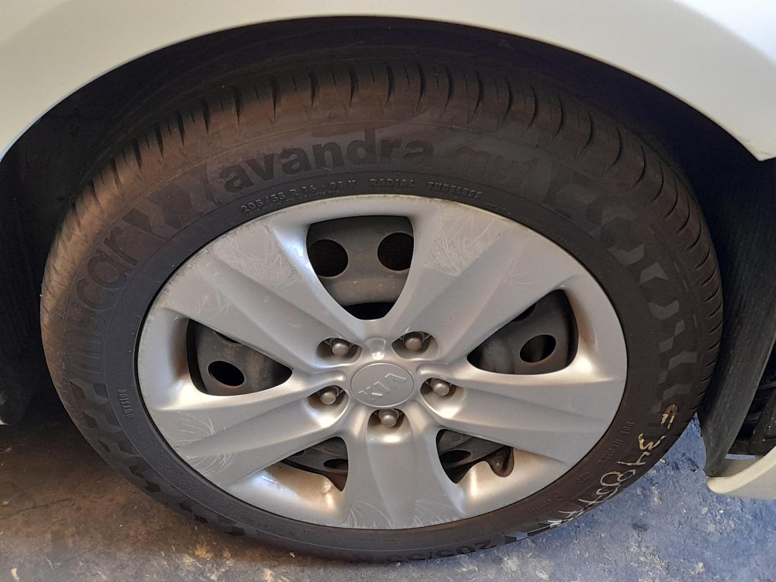 View Auto part Radio/Cd/Dvd/Sat/Tv Kia Cerato 2014