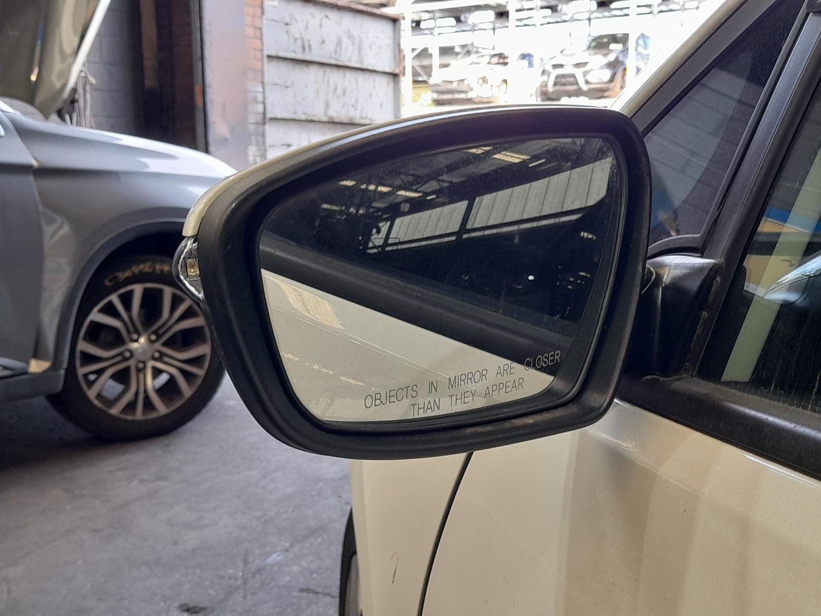 View Auto part Radio/Cd/Dvd/Sat/Tv Kia Cerato 2014