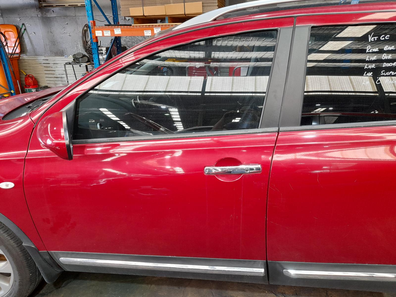 View Auto part Fuel Tank Nissan Dualis 2012