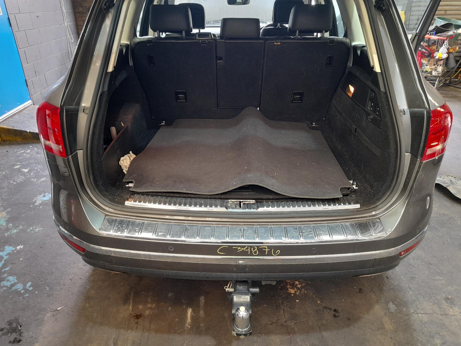 View Auto part Roof Rack/Bars Volkswagen Touareg 2017