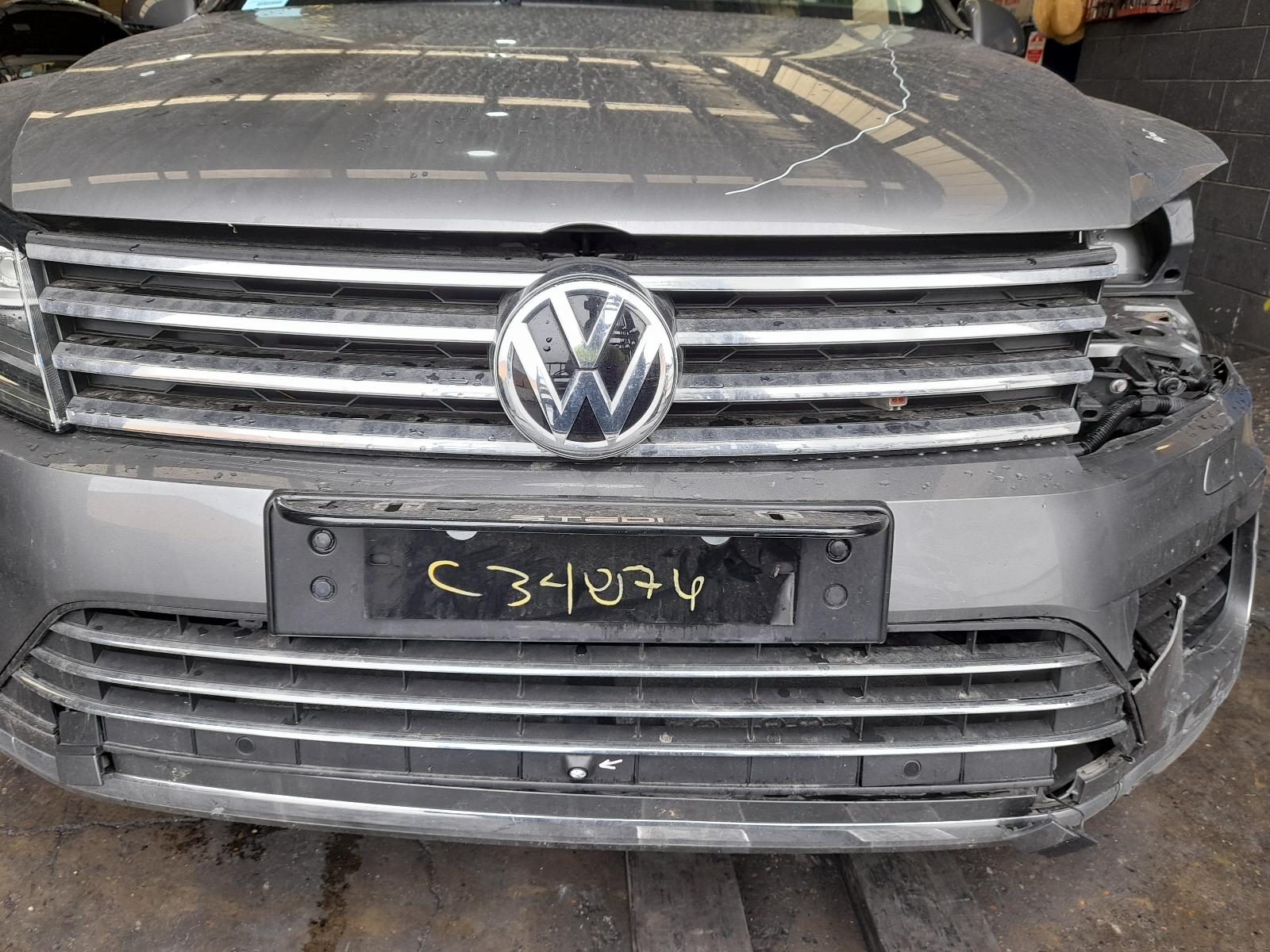 View Auto part Roof Rack/Bars Volkswagen Touareg 2017
