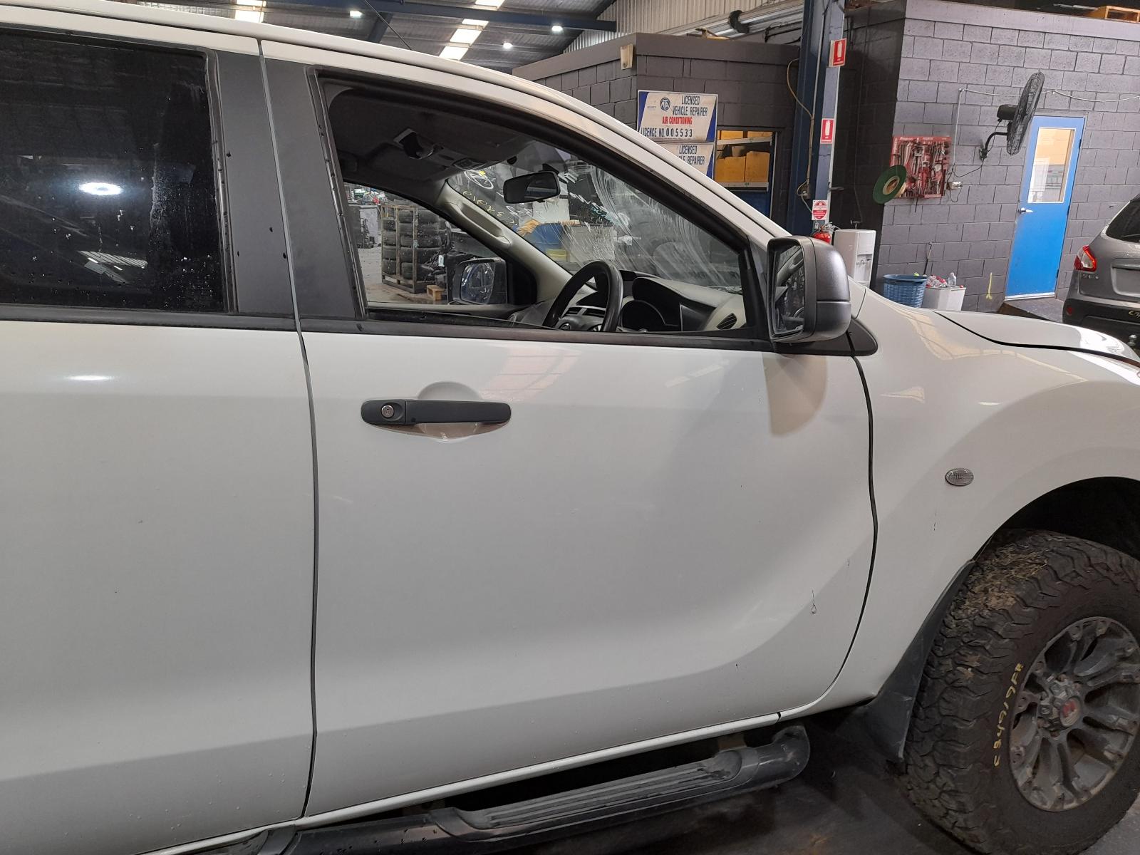 View Auto part Radio/Cd/Dvd/Sat/Tv Mazda Bt50 2014