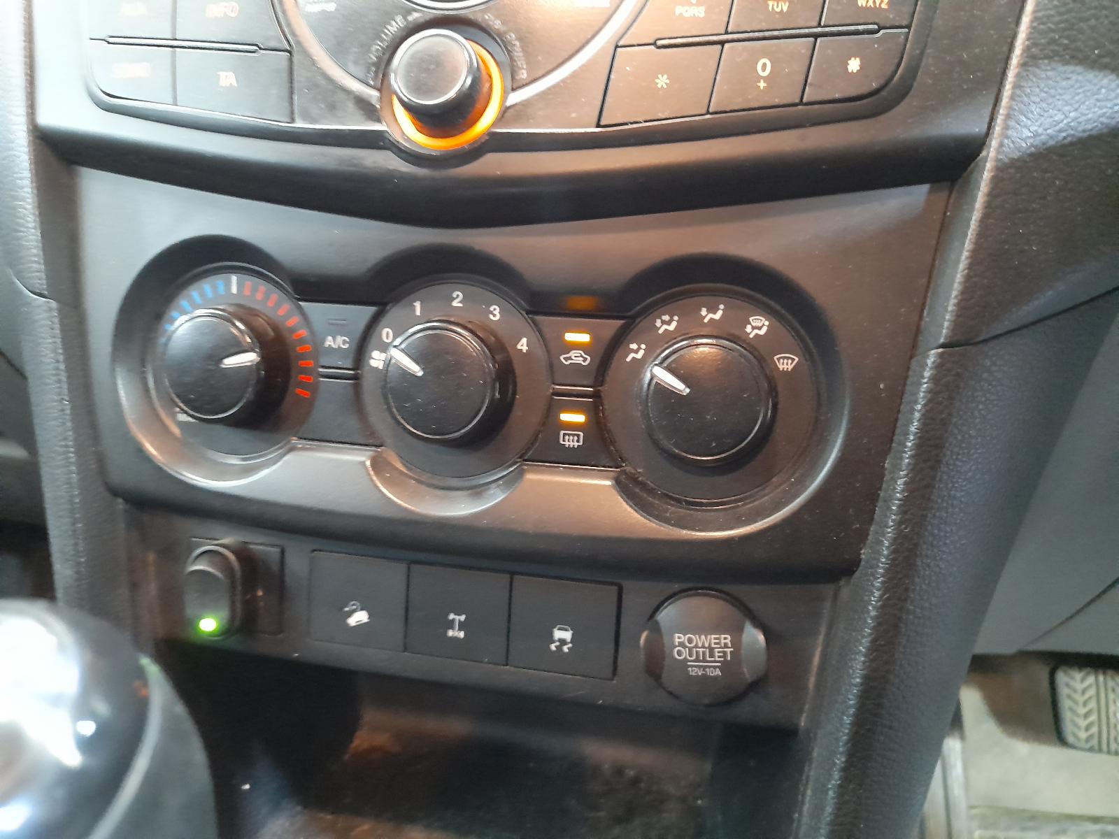 View Auto part Radio/Cd/Dvd/Sat/Tv Mazda Bt50 2014