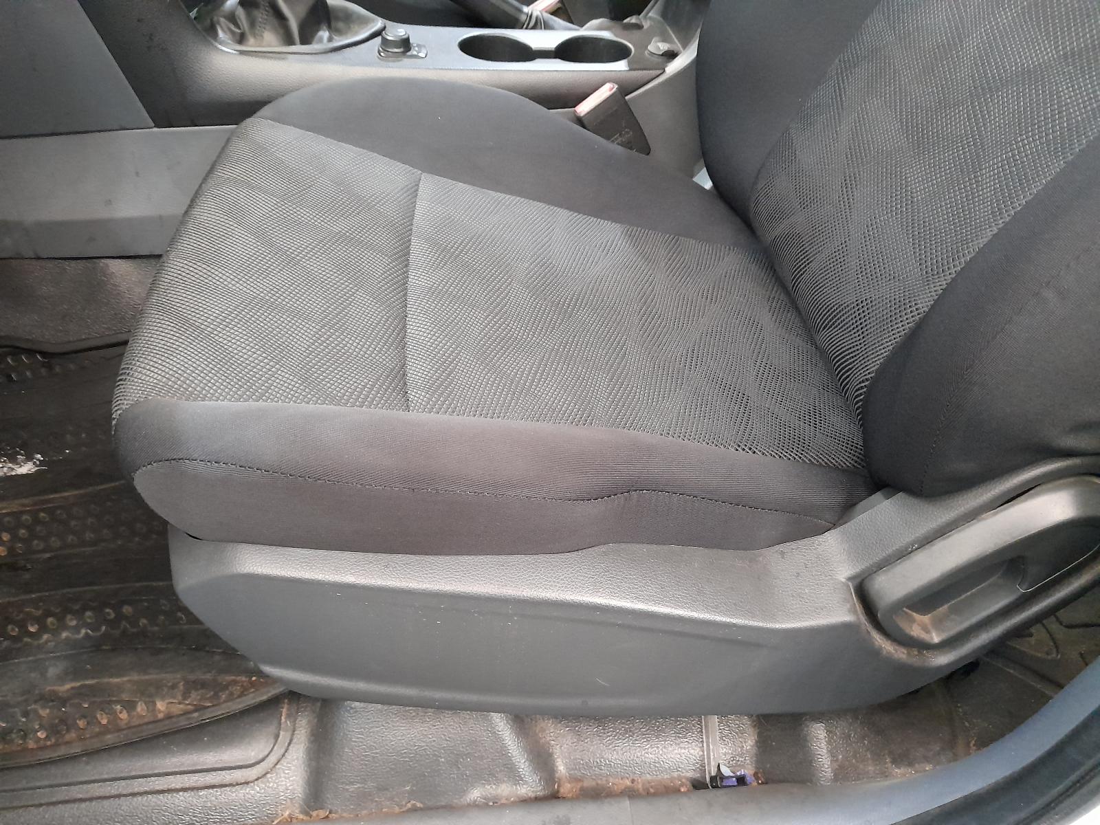 View Auto part Radio/Cd/Dvd/Sat/Tv Mazda Bt50 2014