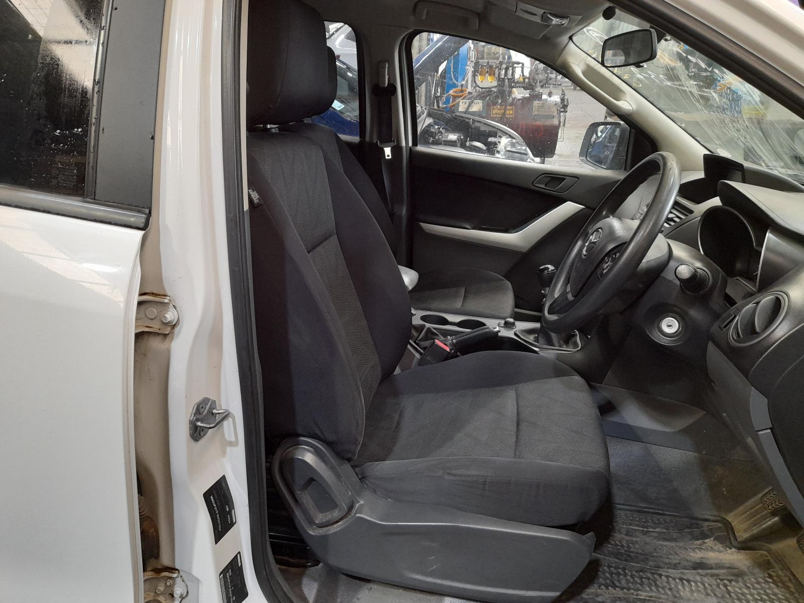 View Auto part Radio/Cd/Dvd/Sat/Tv Mazda Bt50 2014
