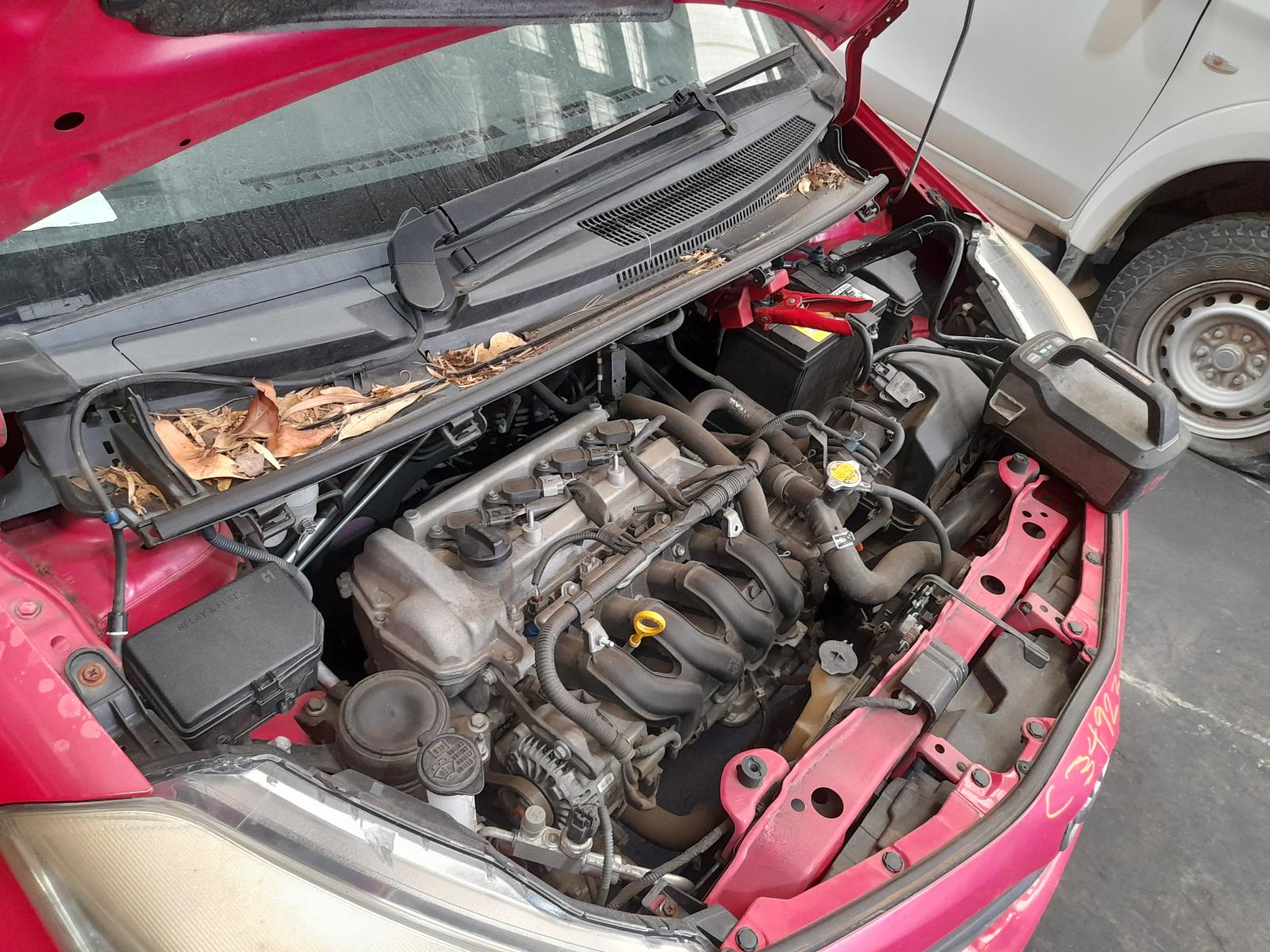 View Auto part Bonnet Toyota Yaris 2013