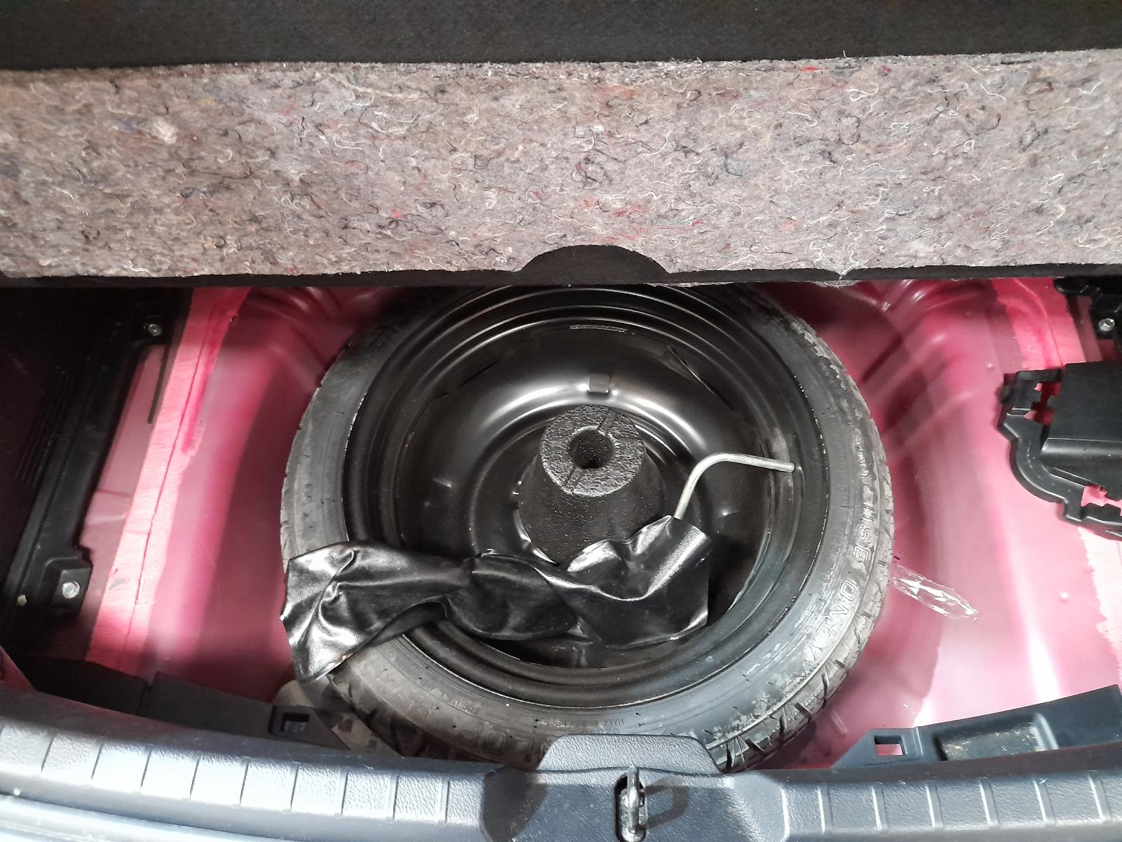 View Auto part Bonnet Toyota Yaris 2013