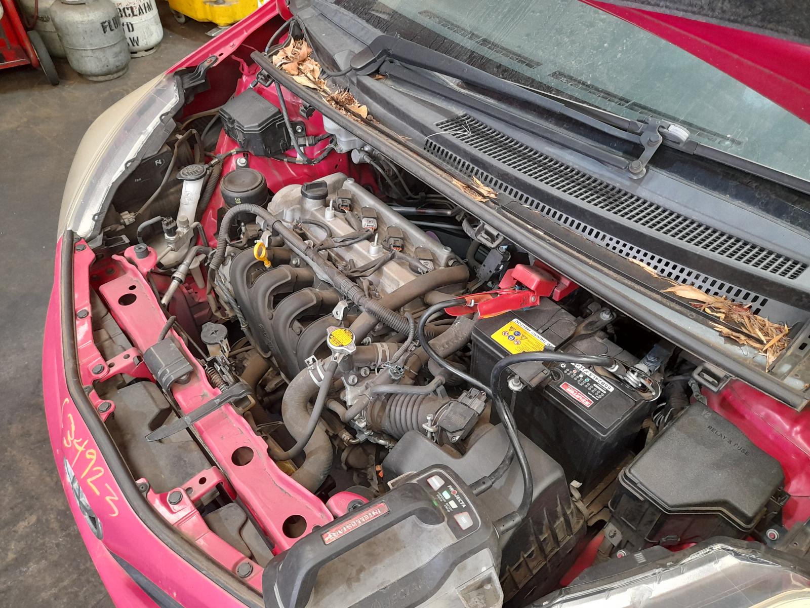 View Auto part Bonnet Toyota Yaris 2013