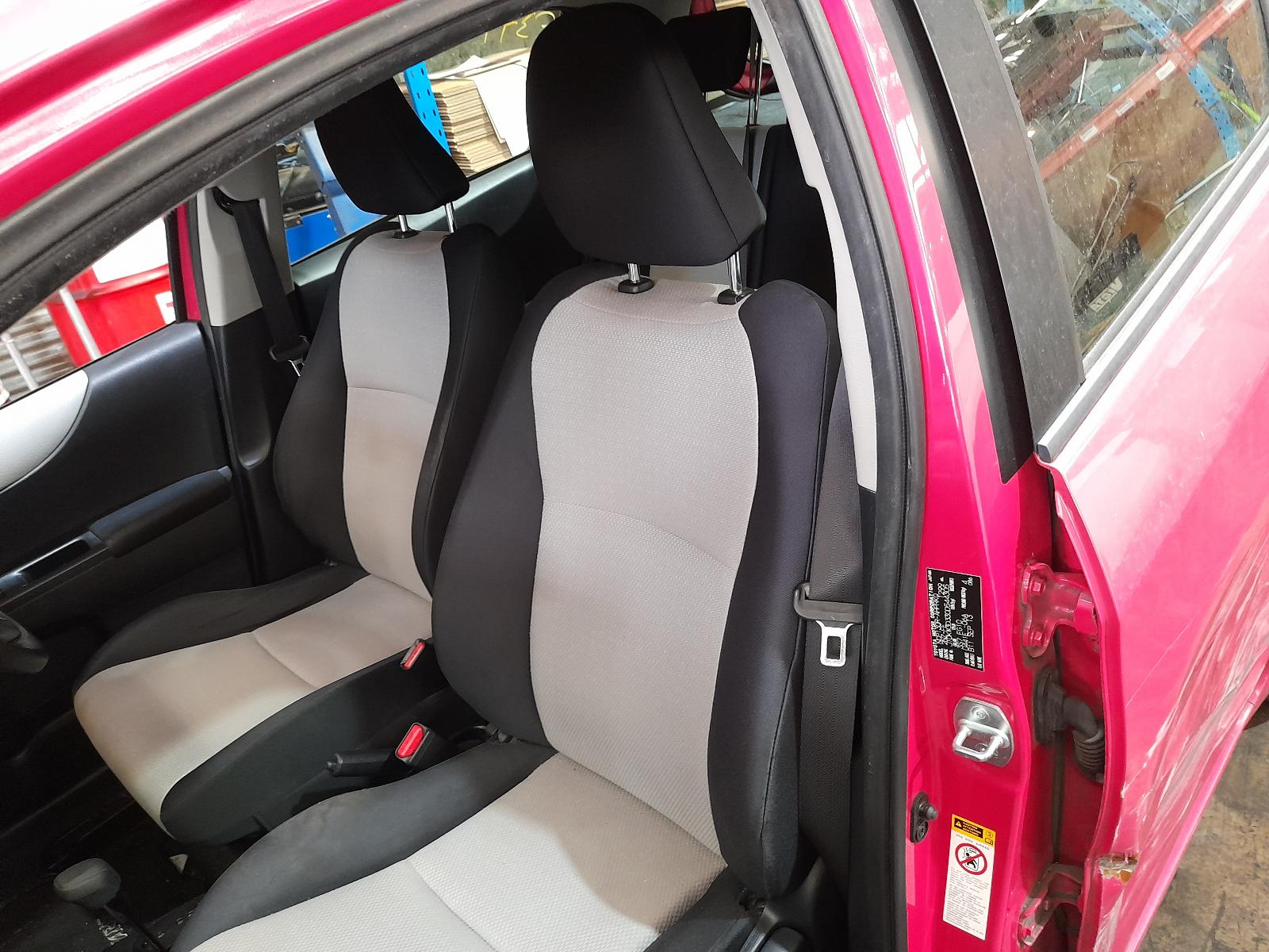 View Auto part Bonnet Toyota Yaris 2013