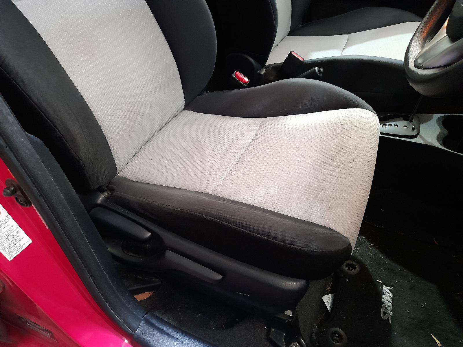 View Auto part Bonnet Toyota Yaris 2013