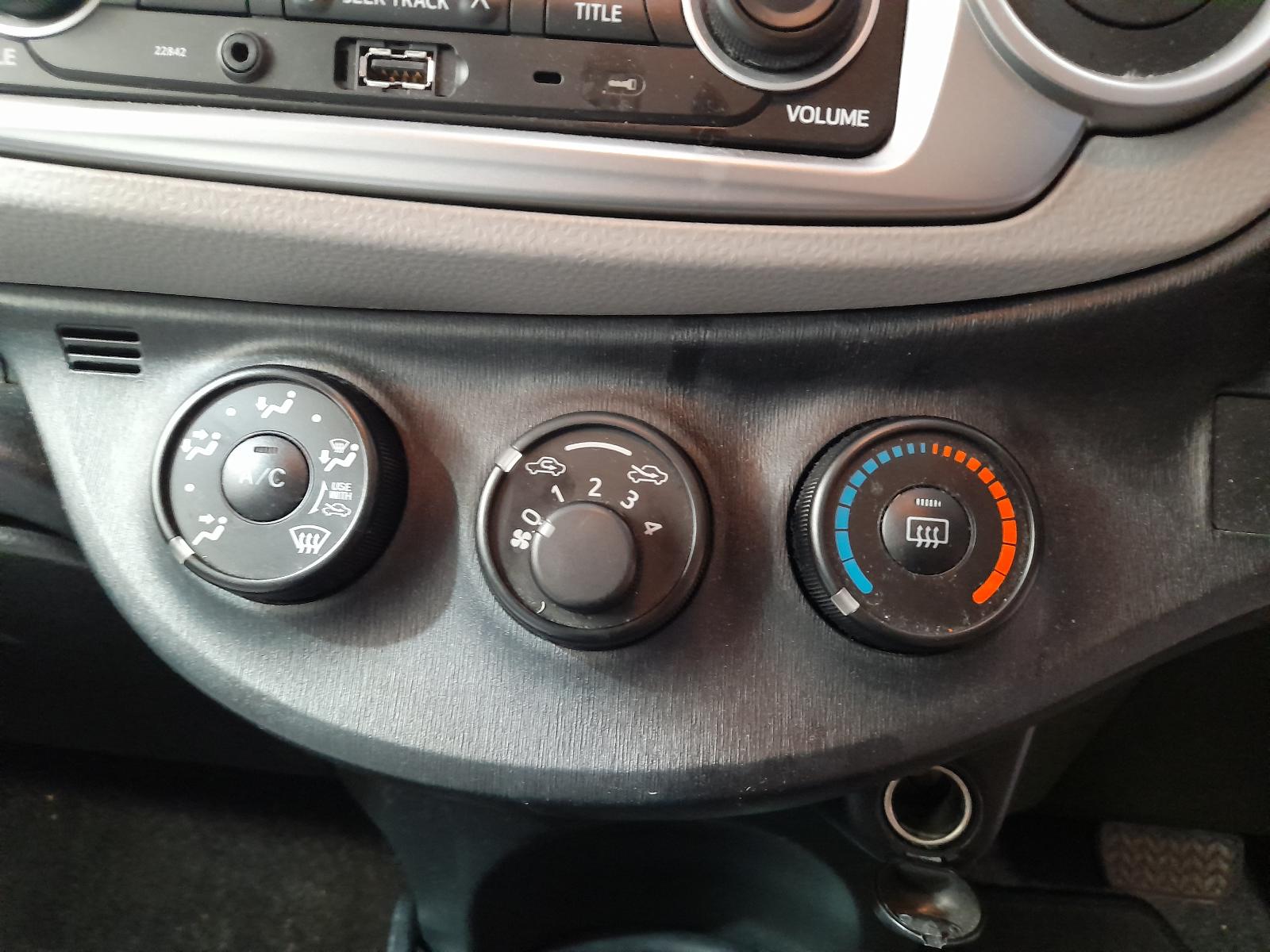 View Auto part Bonnet Toyota Yaris 2013