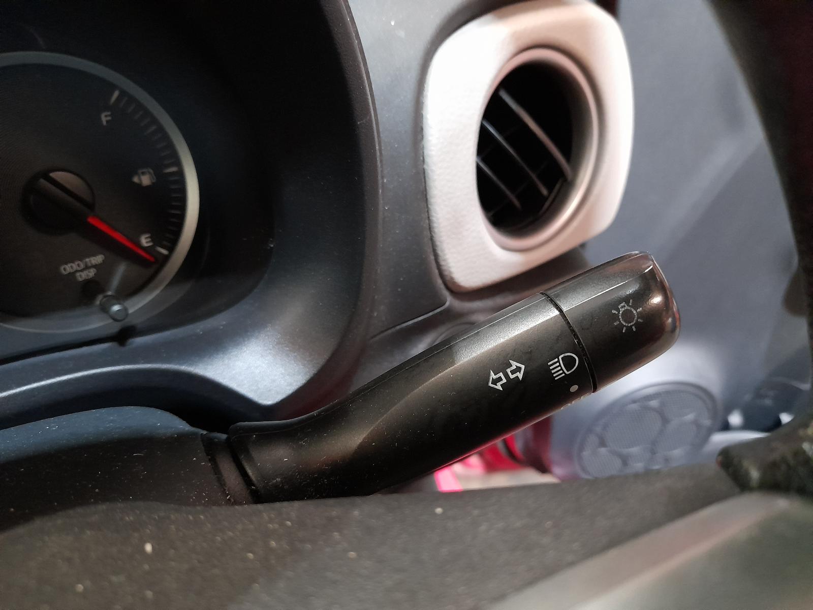 View Auto part Bonnet Toyota Yaris 2013