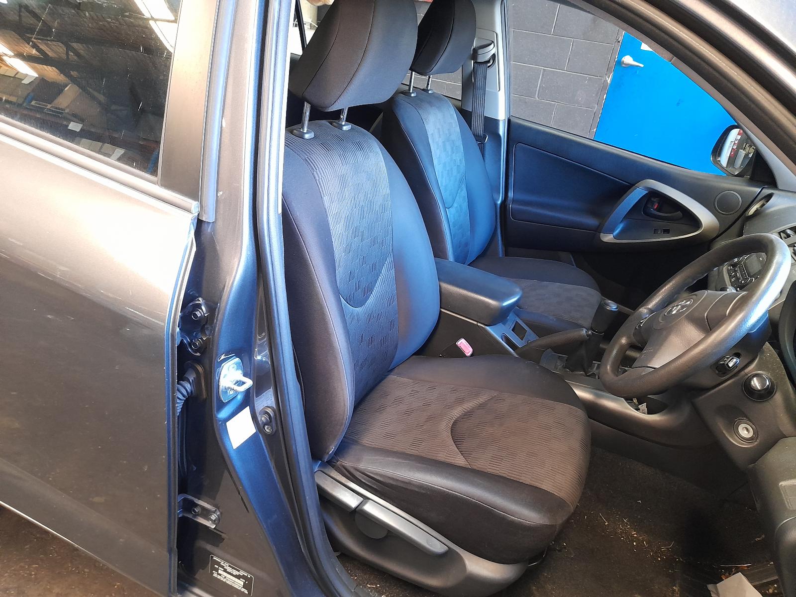 View Auto part Alternator Toyota Rav4 2012