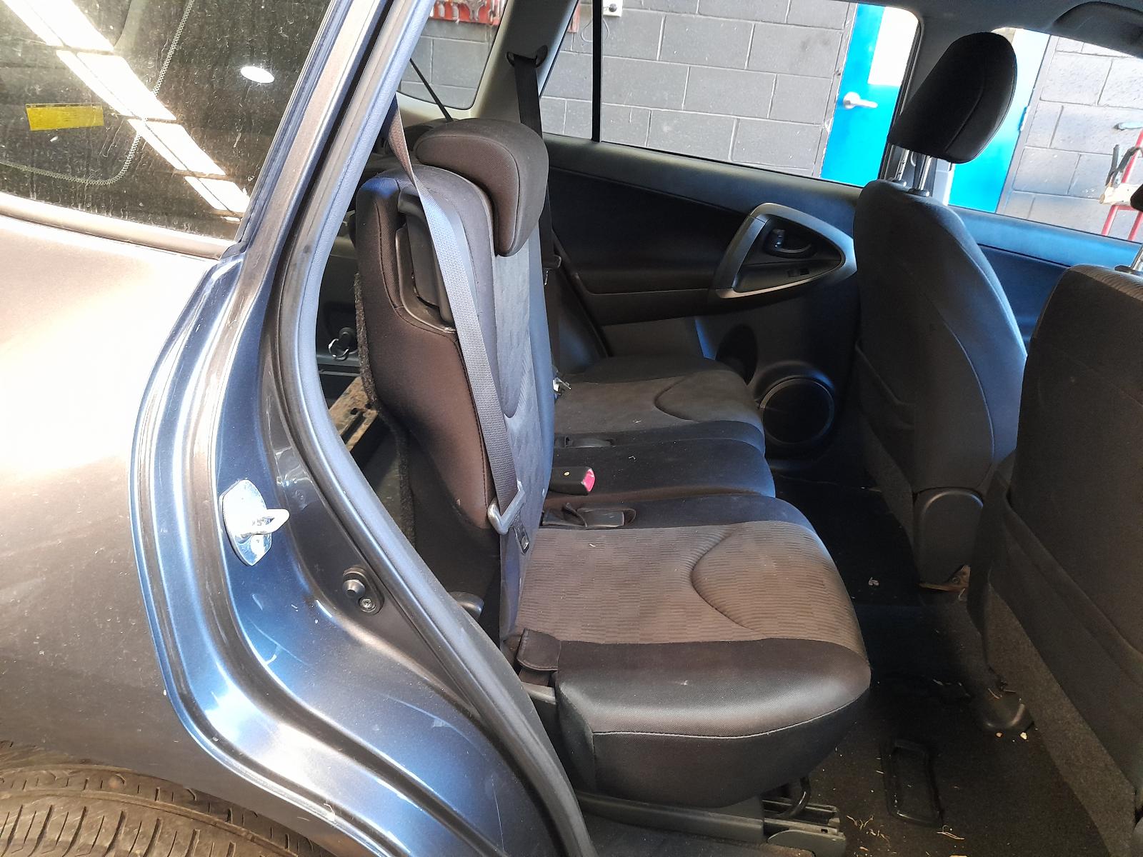 View Auto part Alternator Toyota Rav4 2012