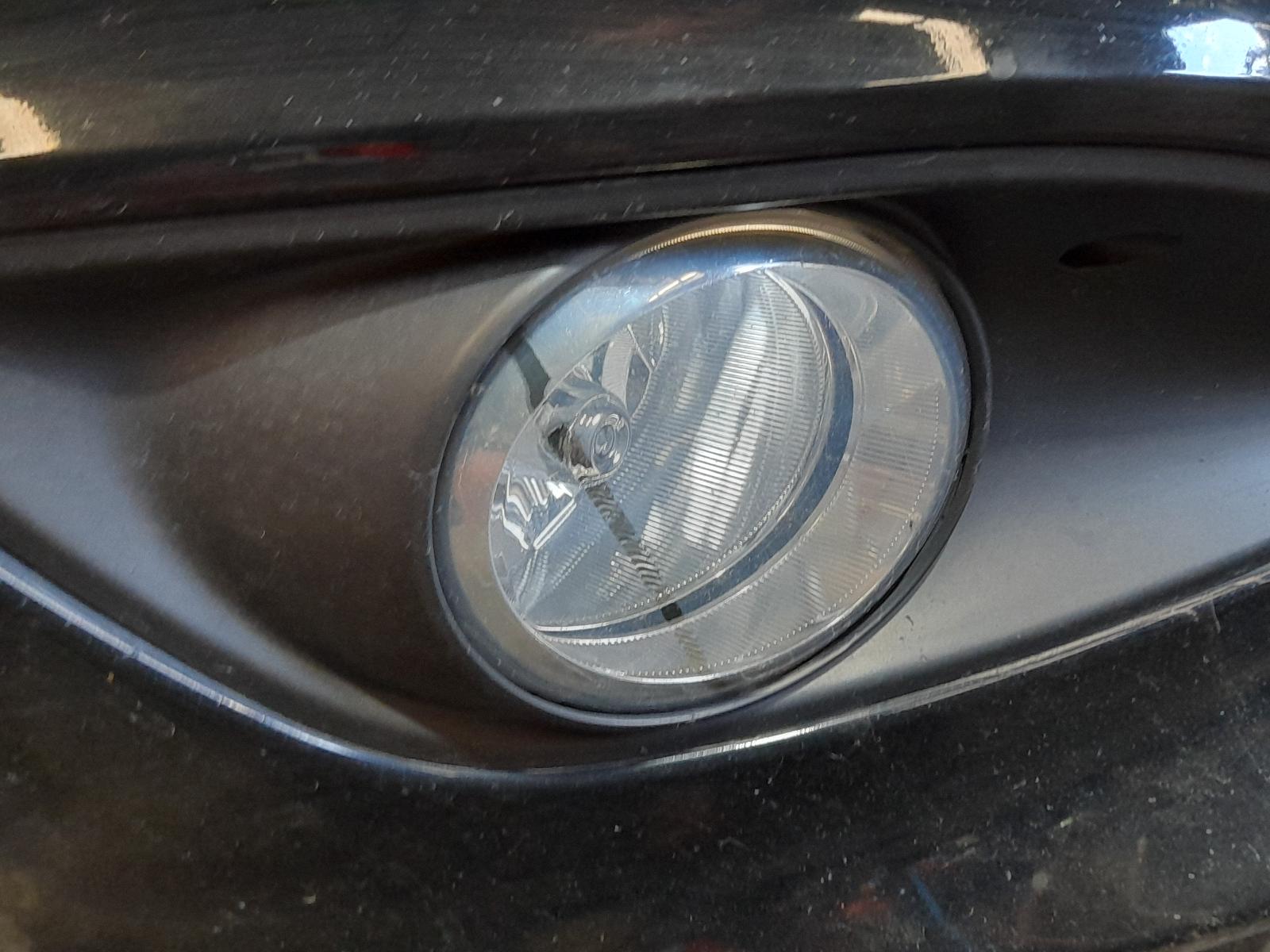2014 Hyundai Veloster Right Indicator/Fog/Side View Auto part Right Indicator/Fog/Side Hyundai Veloster 2014