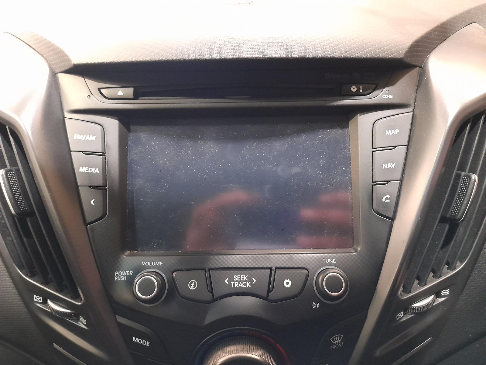 2014 Hyundai Veloster Right Indicator/Fog/Side View Auto part Right Indicator/Fog/Side Hyundai Veloster 2014