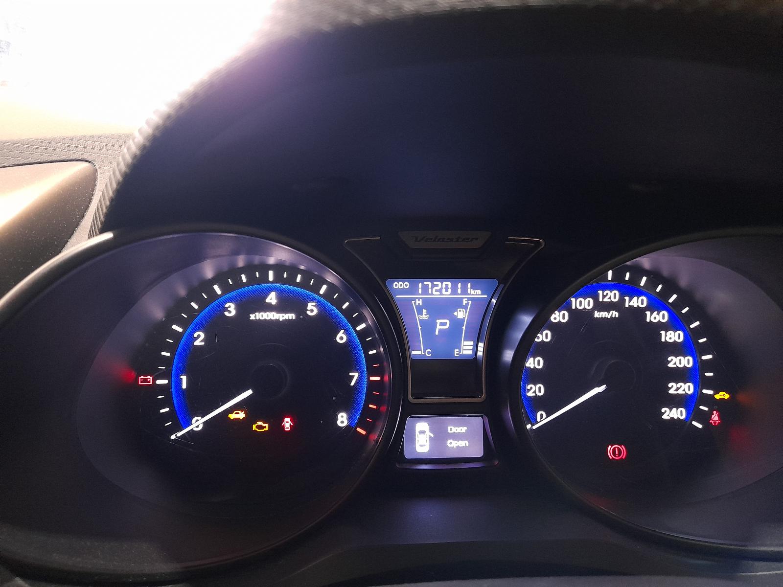 2014 Hyundai Veloster Right Indicator/Fog/Side View Auto part Right Indicator/Fog/Side Hyundai Veloster 2014