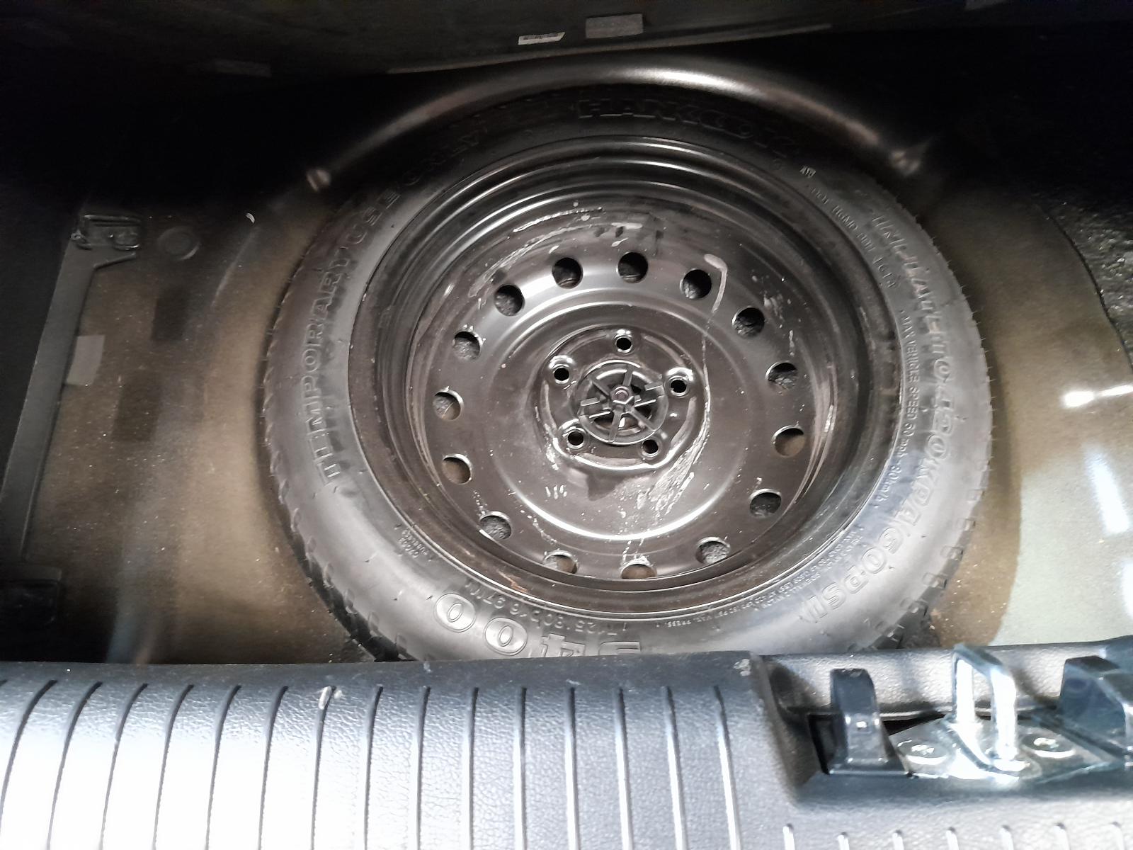 2014 Hyundai Veloster Right Indicator/Fog/Side View Auto part Right Indicator/Fog/Side Hyundai Veloster 2014