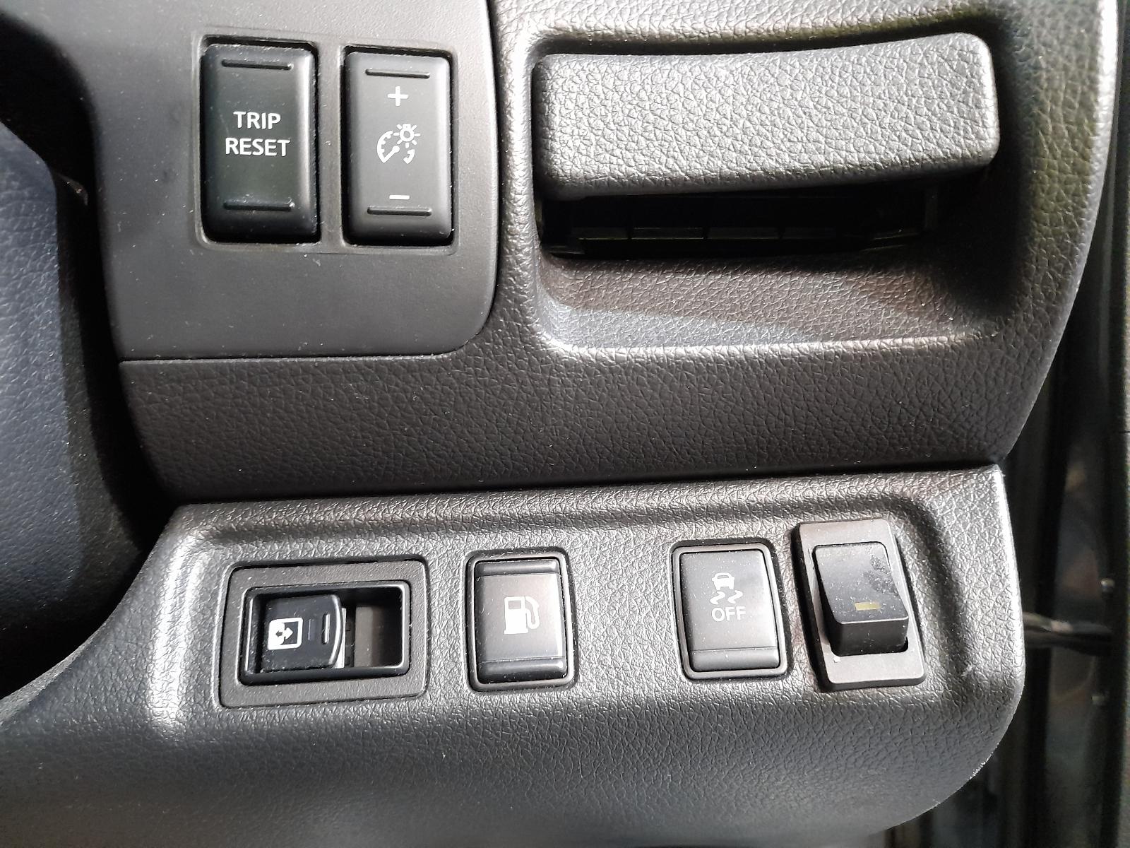 View Auto part Door/Boot/Gate Lock Nissan Navara 2018