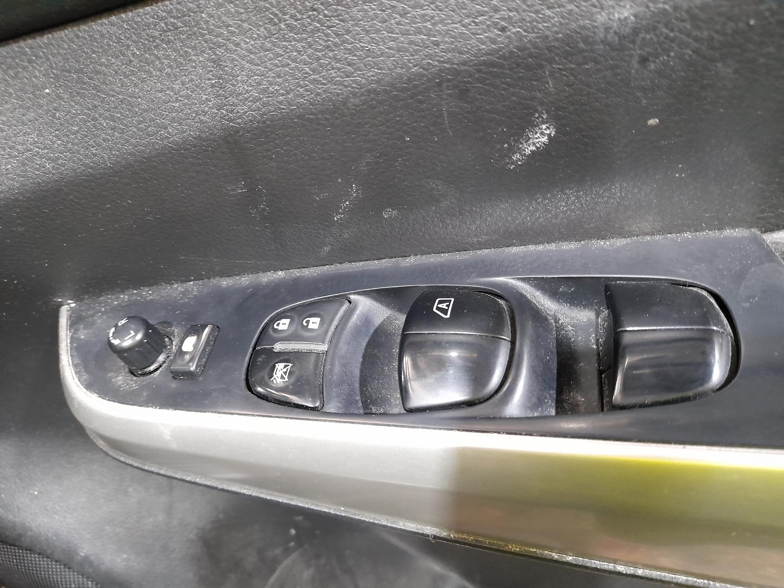 View Auto part Door/Boot/Gate Lock Nissan Navara 2018