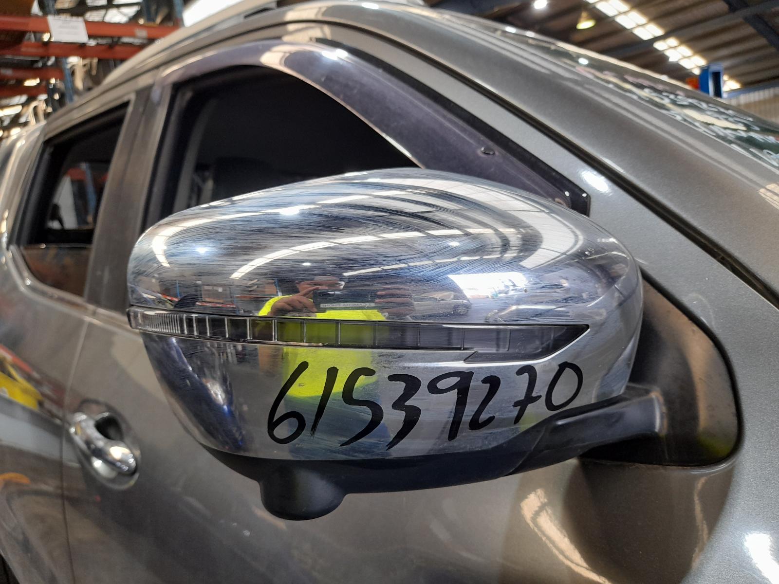 View Auto part Door/Boot/Gate Lock Nissan Navara 2018