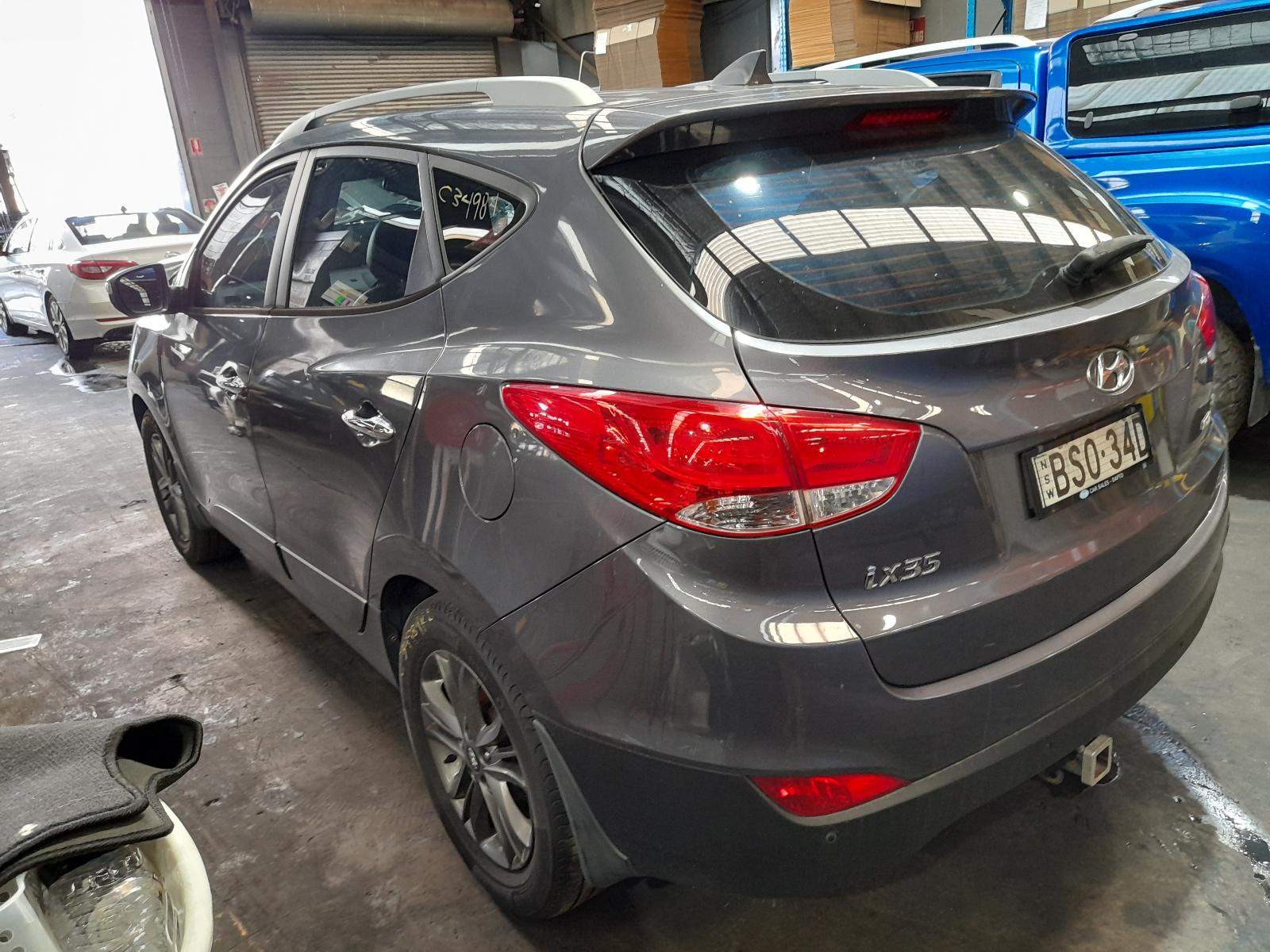 View Auto part Right Rear Door Window Hyundai Ix35 2014