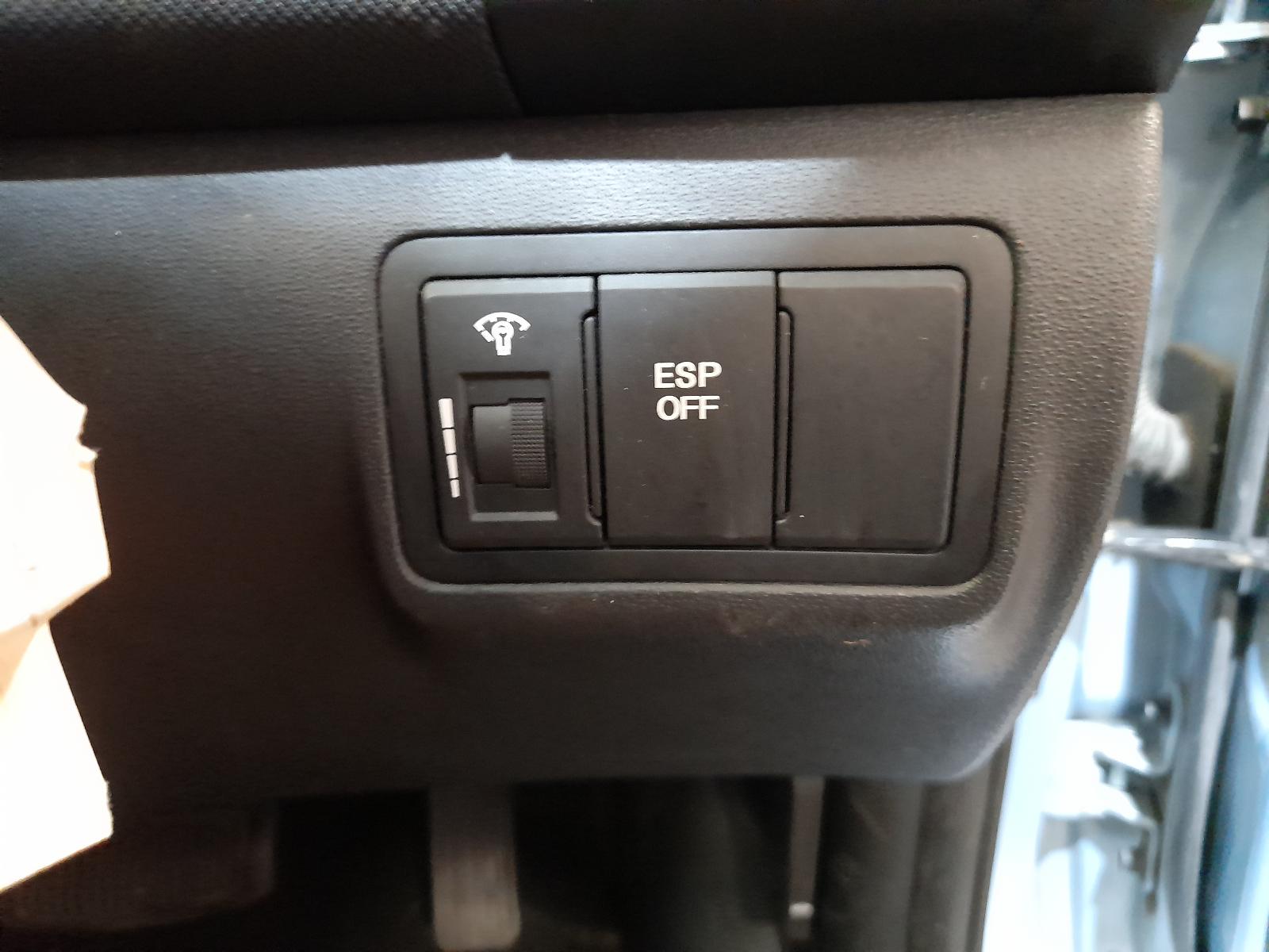 View Auto part Left Front Door Hyundai I30 2010