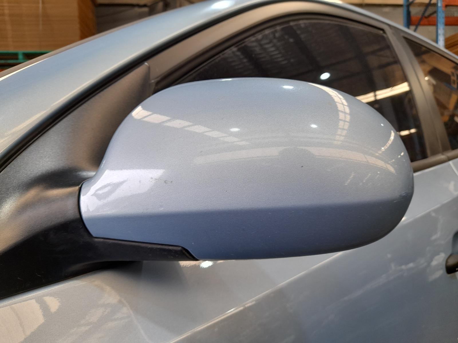 View Auto part Left Front Door Hyundai I30 2010