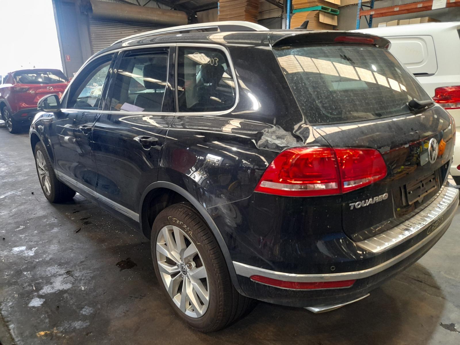 View Auto part null Volkswagen Touareg 2016