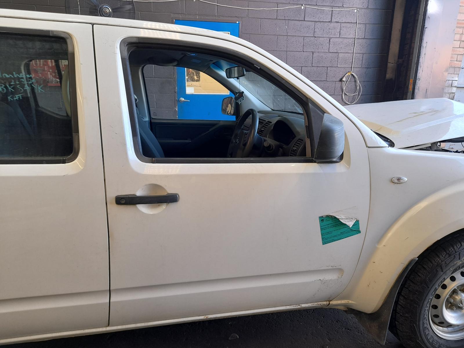 View Auto part Trans/Gearbox Nissan Navara 2010