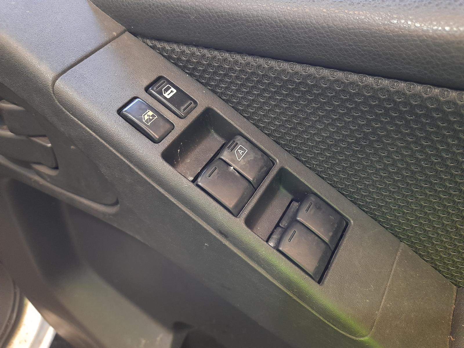 View Auto part Trans/Gearbox Nissan Navara 2010