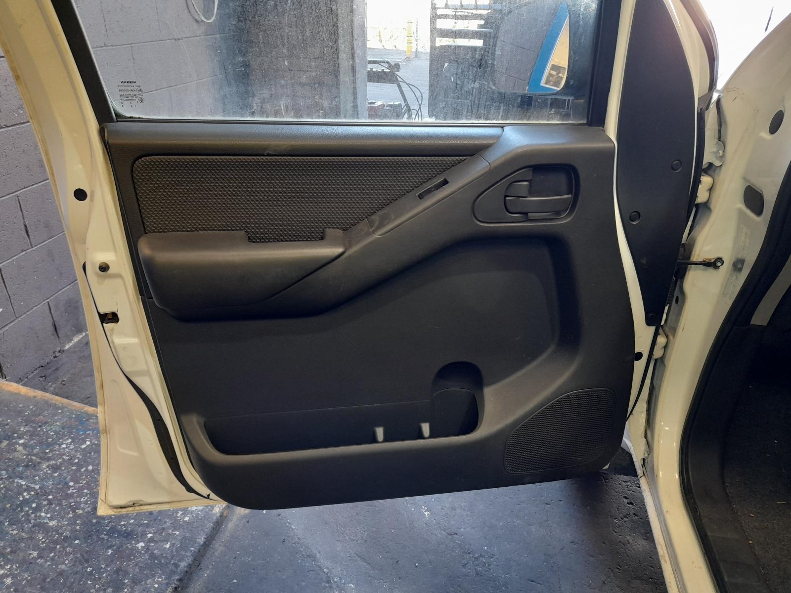 View Auto part Trans/Gearbox Nissan Navara 2010