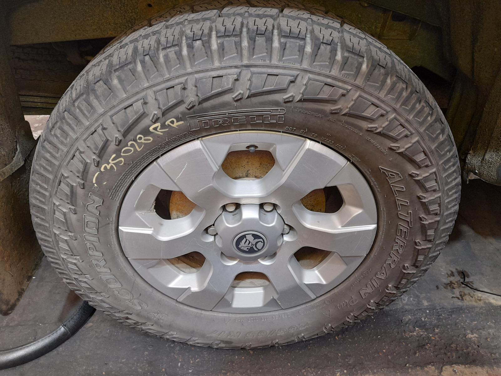 View Auto part Sports Bar Holden Colorado 2015