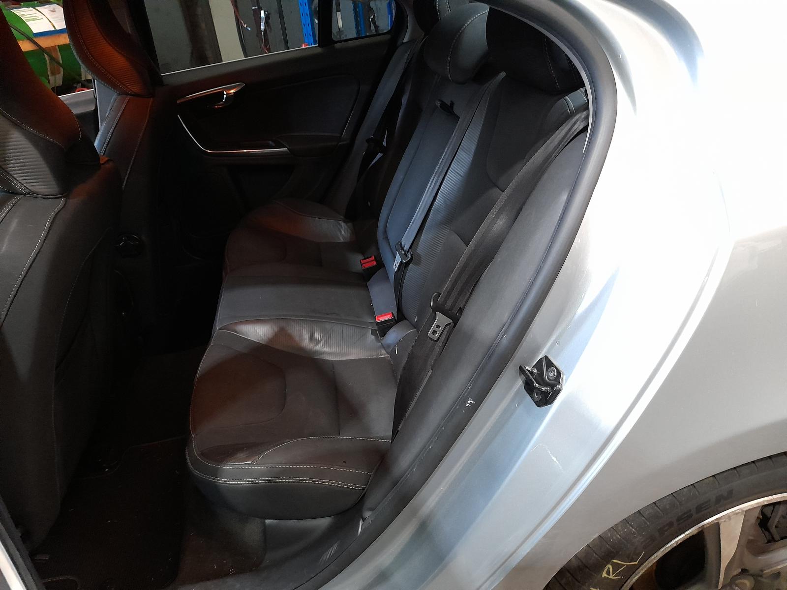 View Auto part Airbag Module/Sensor Volvo S60/v60 2011