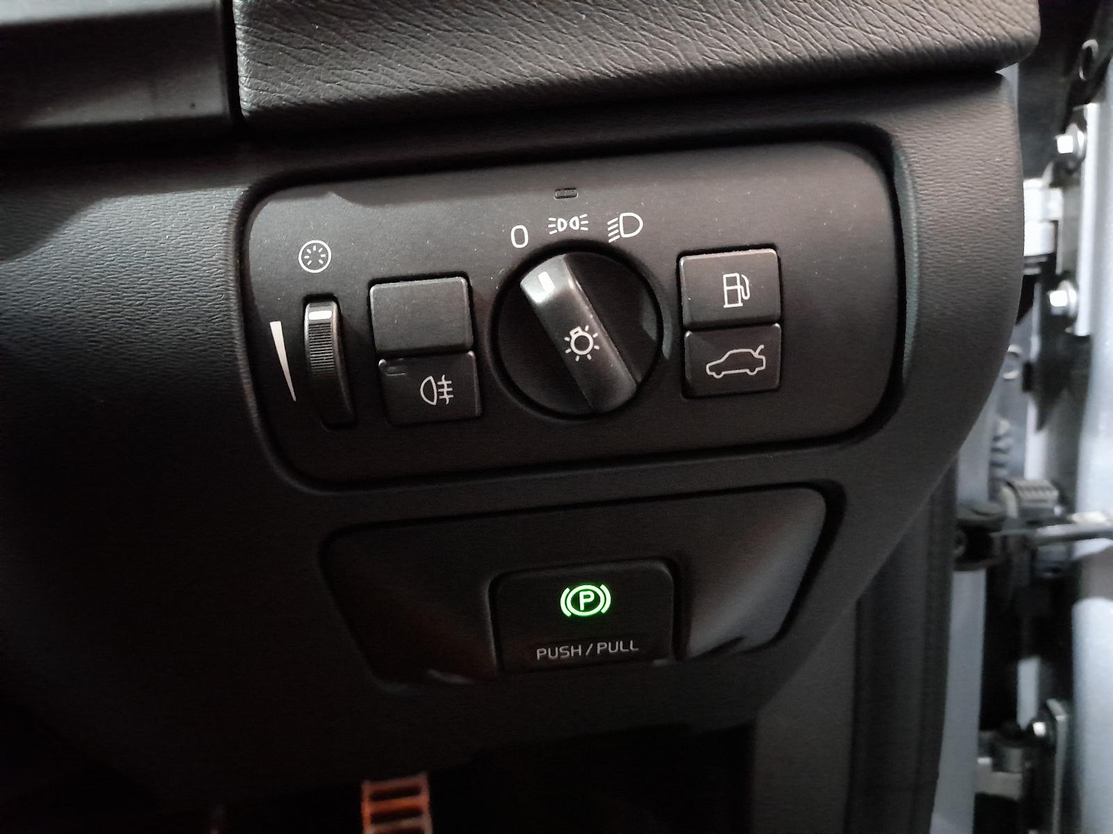 View Auto part Airbag Module/Sensor Volvo S60/v60 2011