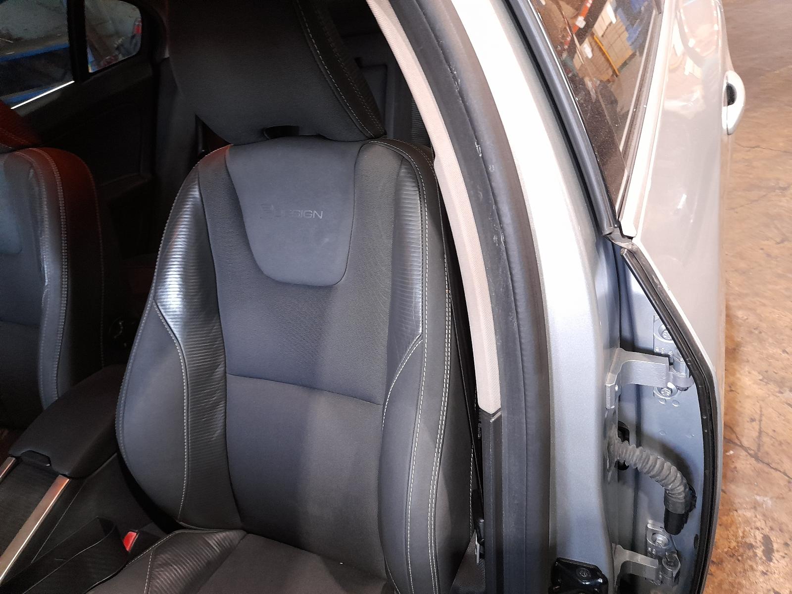 View Auto part Airbag Module/Sensor Volvo S60/v60 2011
