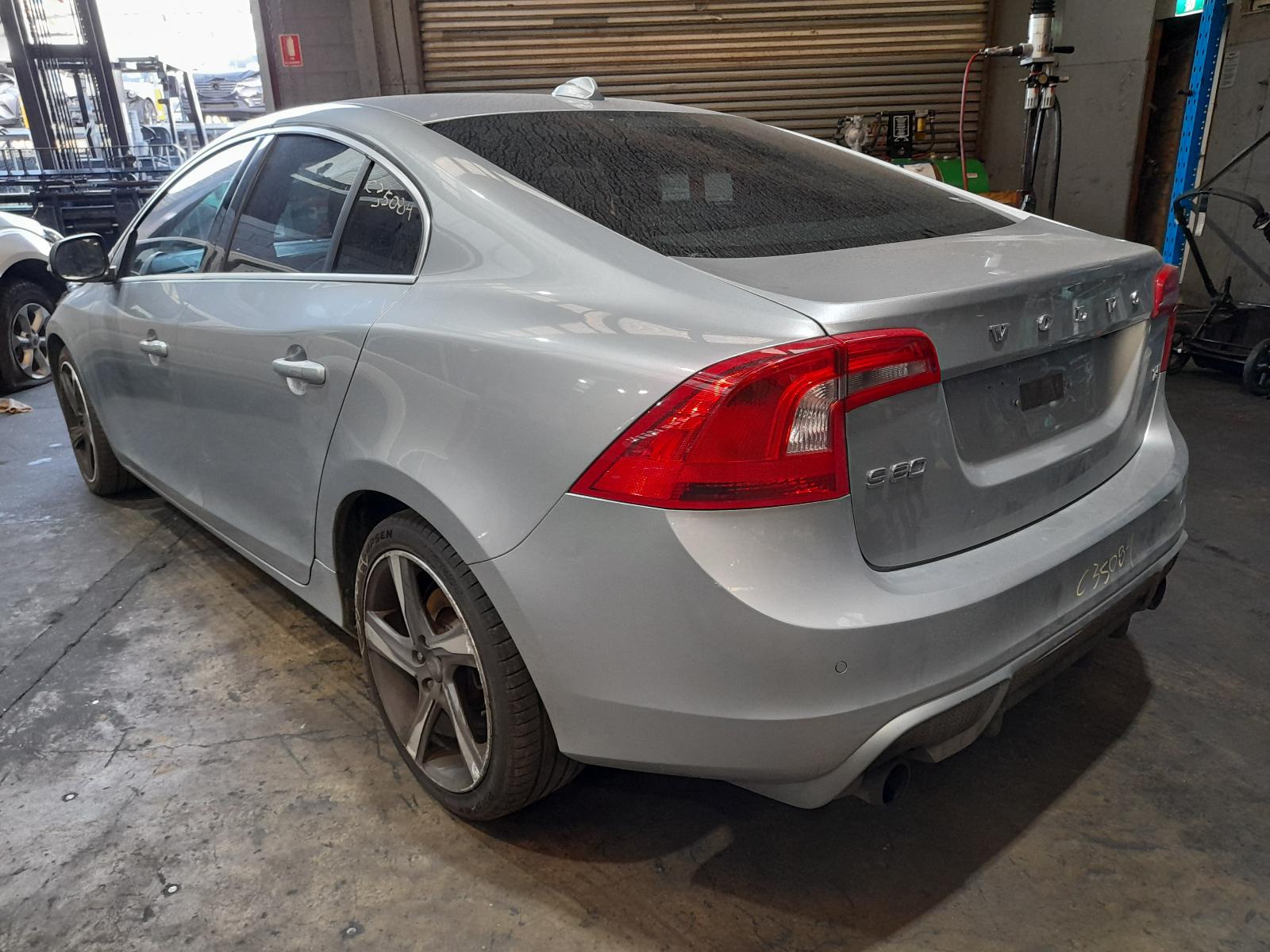 View Auto part Airbag Module/Sensor Volvo S60/v60 2011