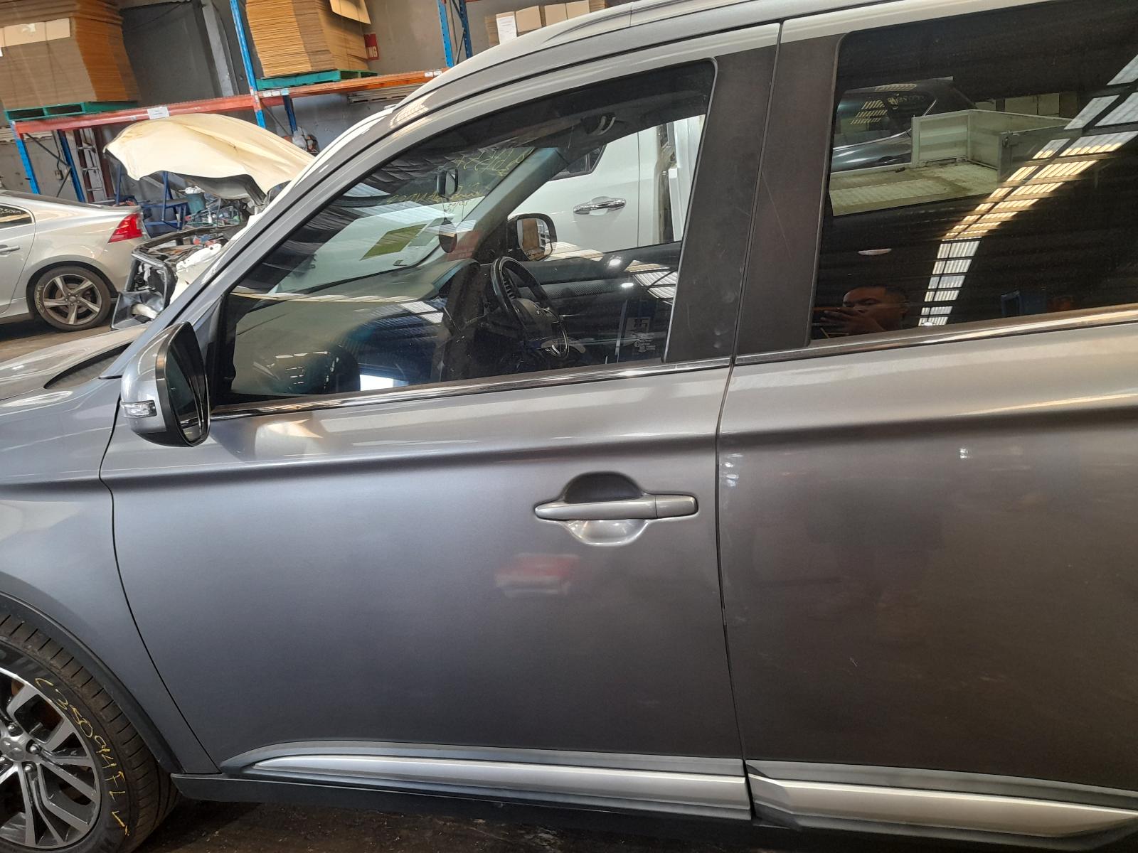 View Auto part Heater/Ac Controls Mitsubishi Outlander 2016