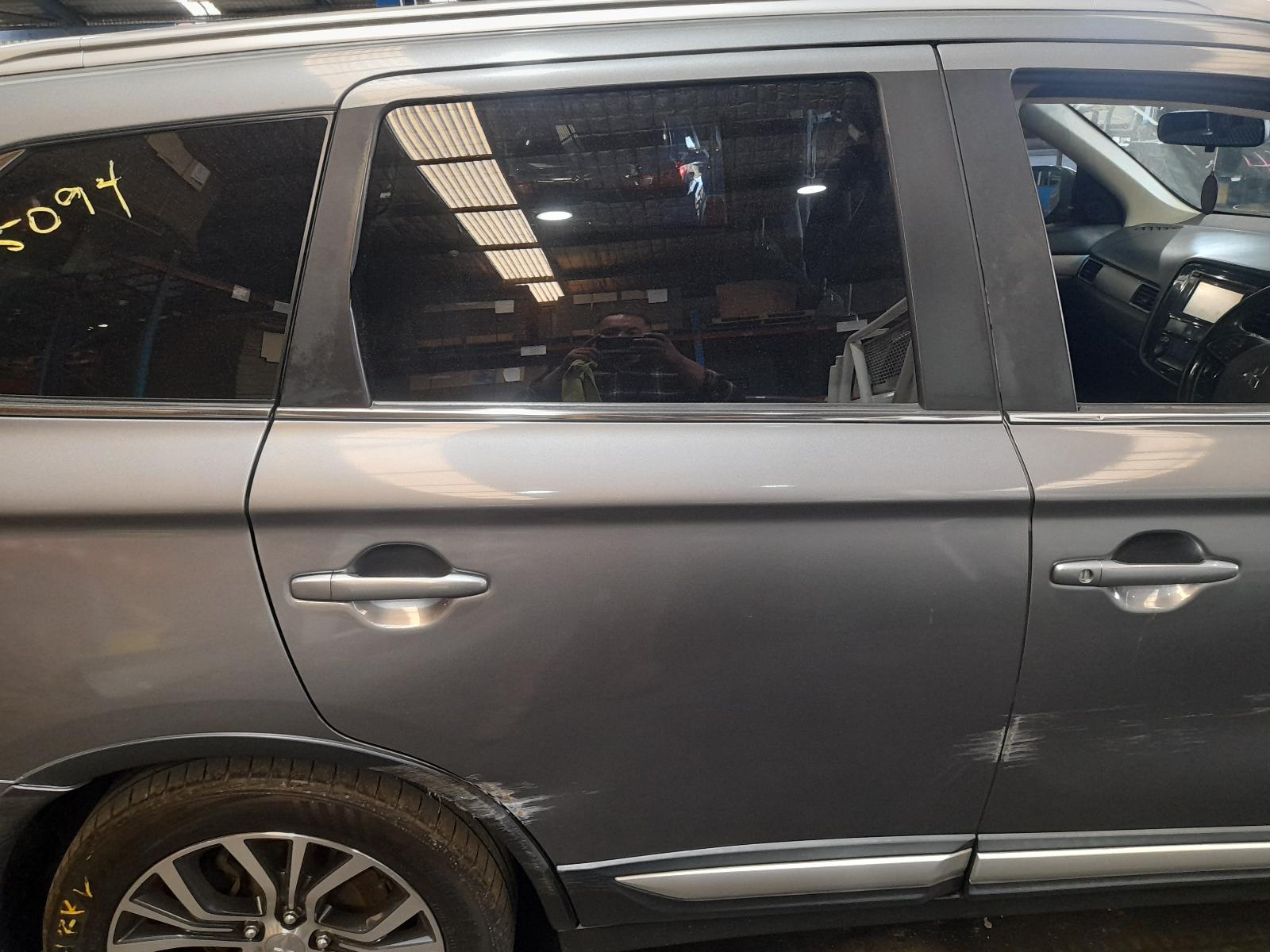 View Auto part Heater/Ac Controls Mitsubishi Outlander 2016