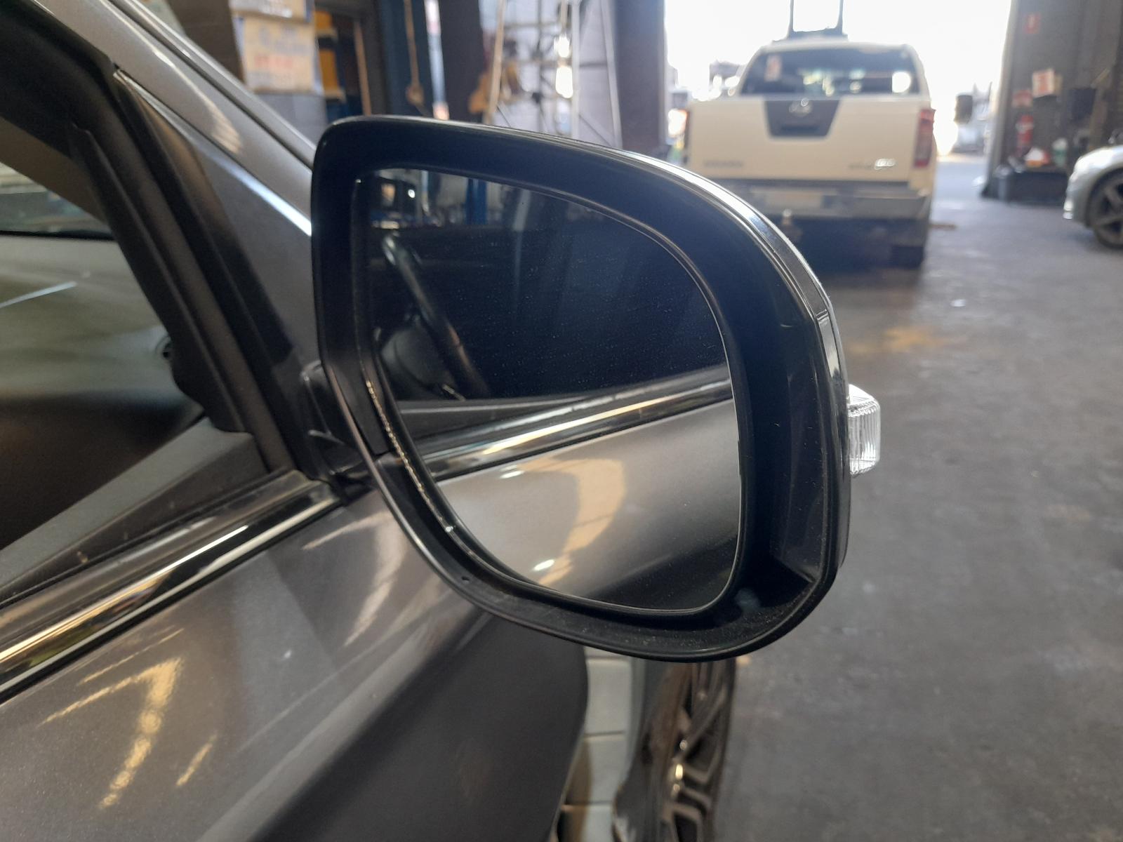 View Auto part Heater/Ac Controls Mitsubishi Outlander 2016