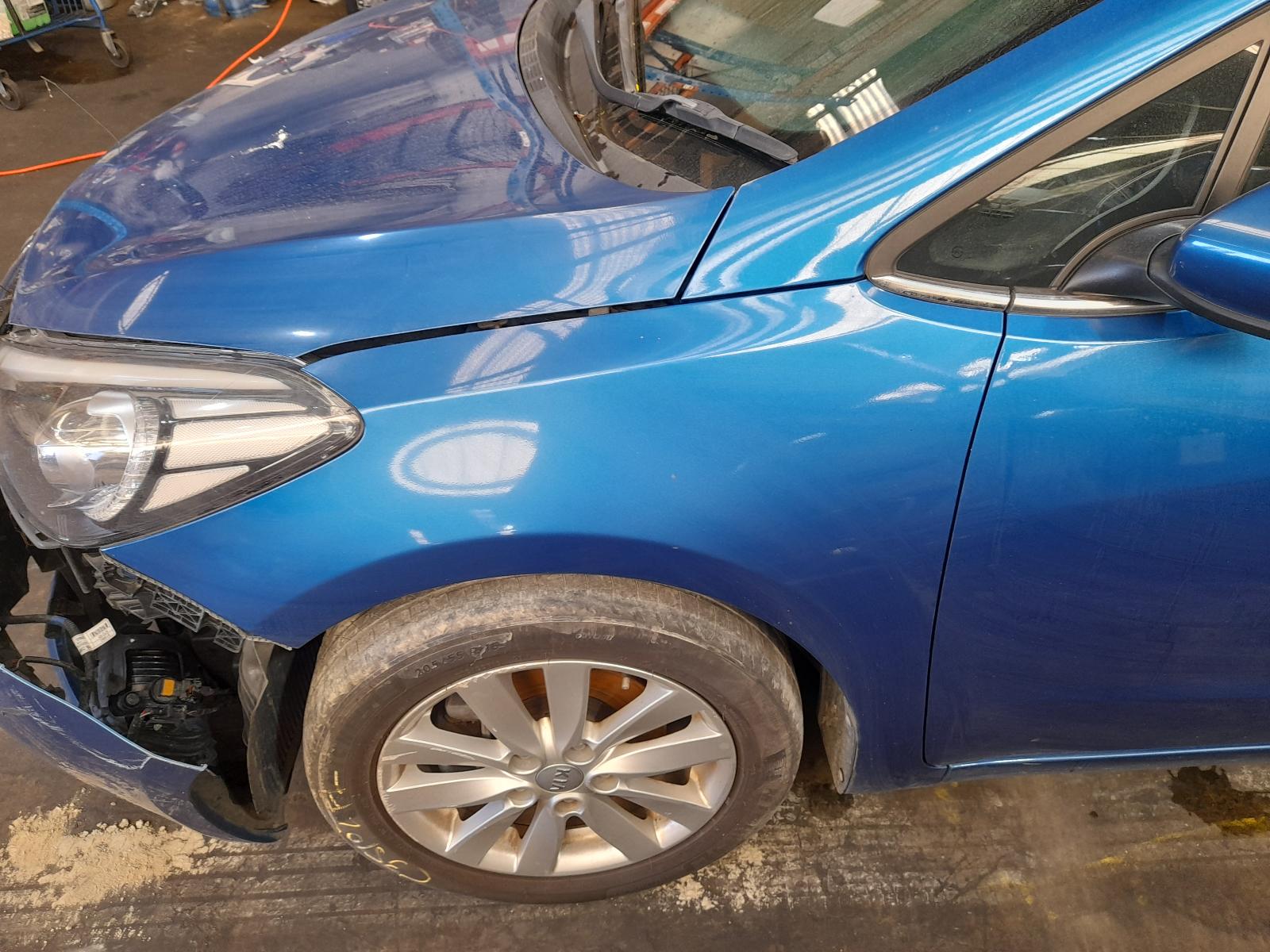 View Auto part Left Front Strut Kia Cerato 2013