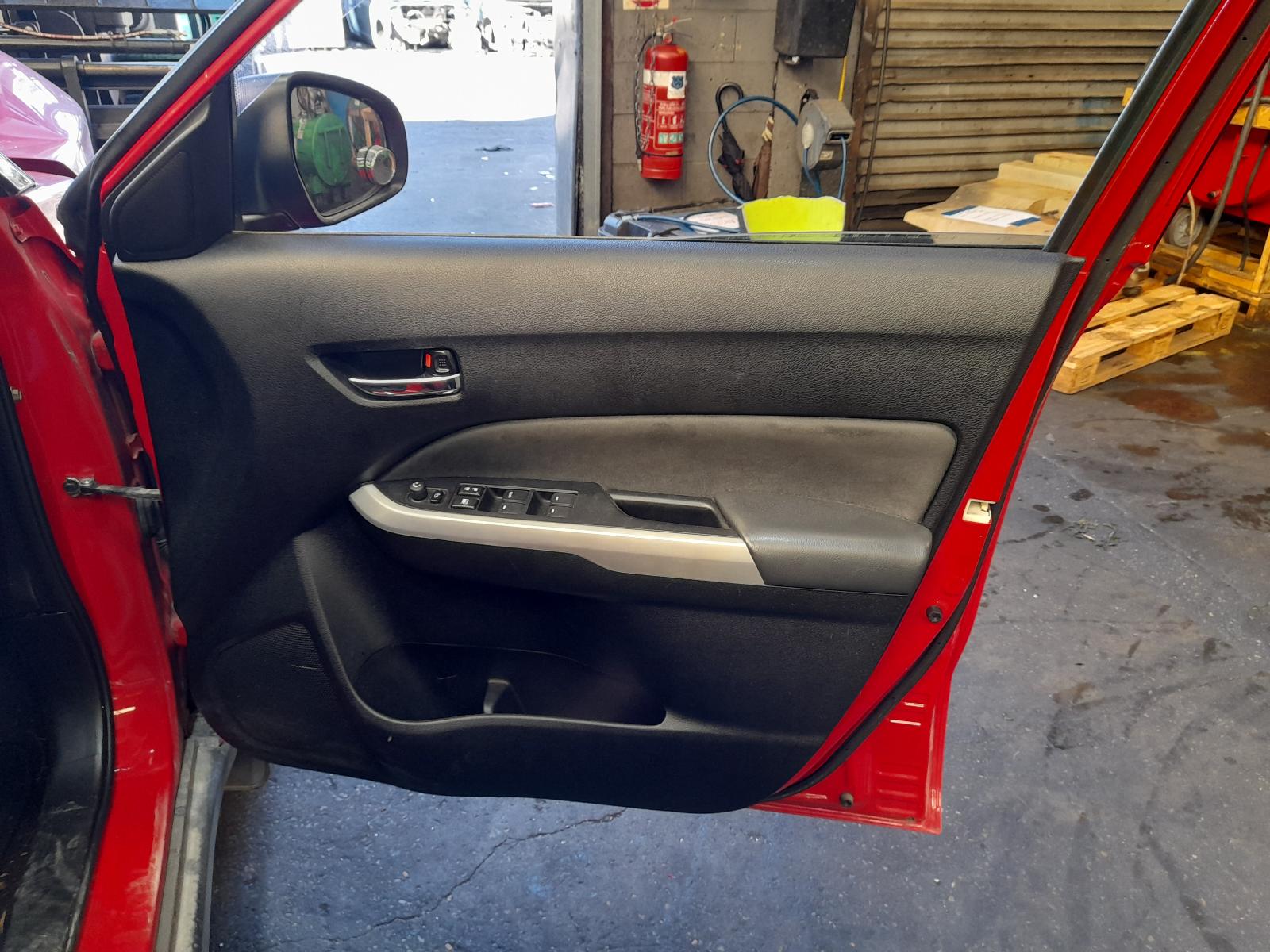 2016 Suzuki Vitara Airbag Module/Sensor View Auto part Airbag Module/Sensor Suzuki Vitara 2016