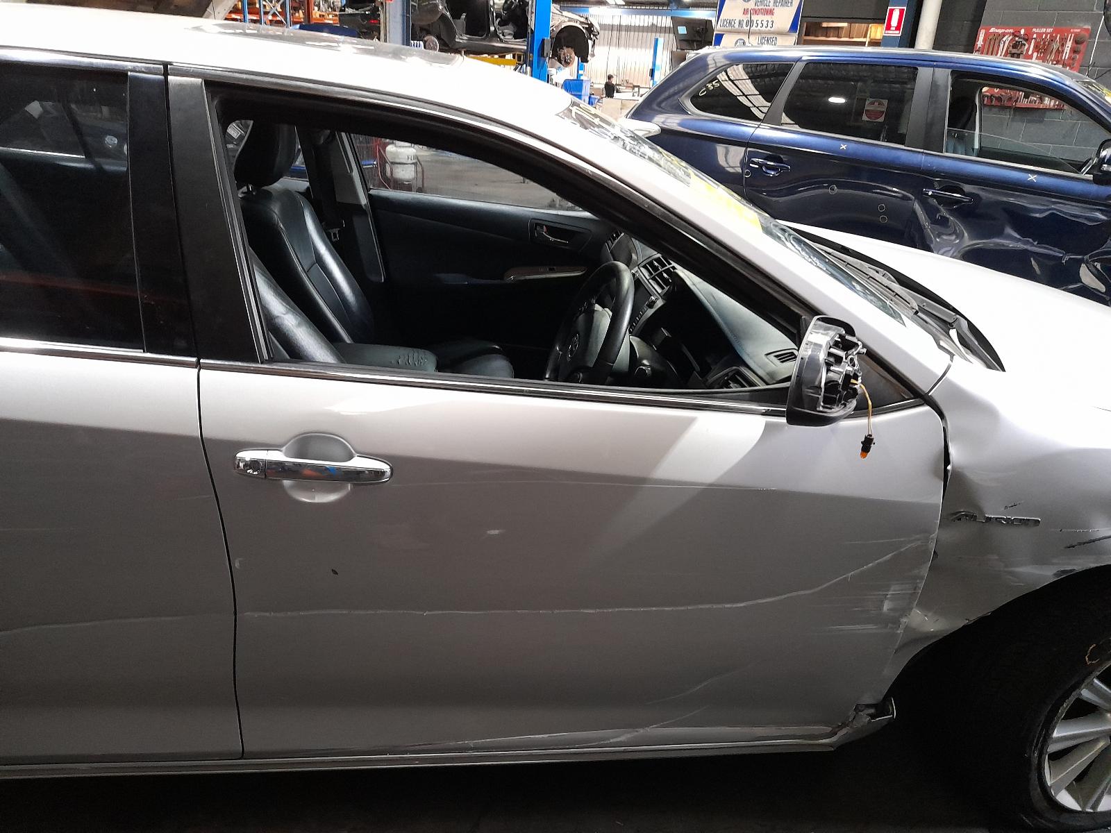 View Auto part Left Indicator/Fog/Side Toyota Aurion 2014