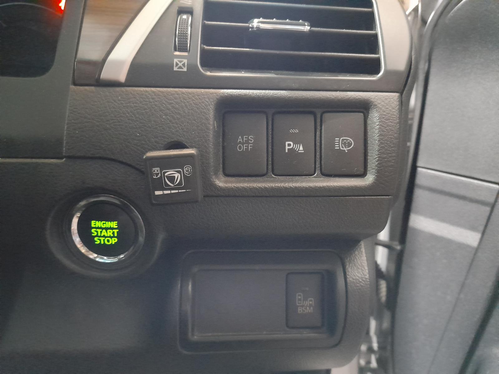 View Auto part Left Indicator/Fog/Side Toyota Aurion 2014