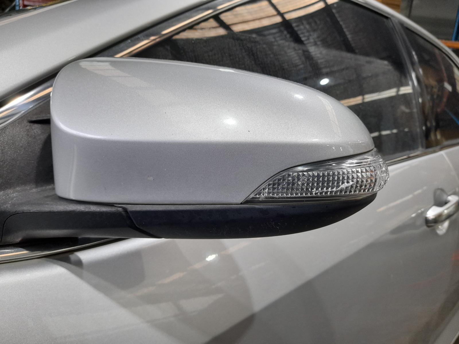 View Auto part Left Indicator/Fog/Side Toyota Aurion 2014